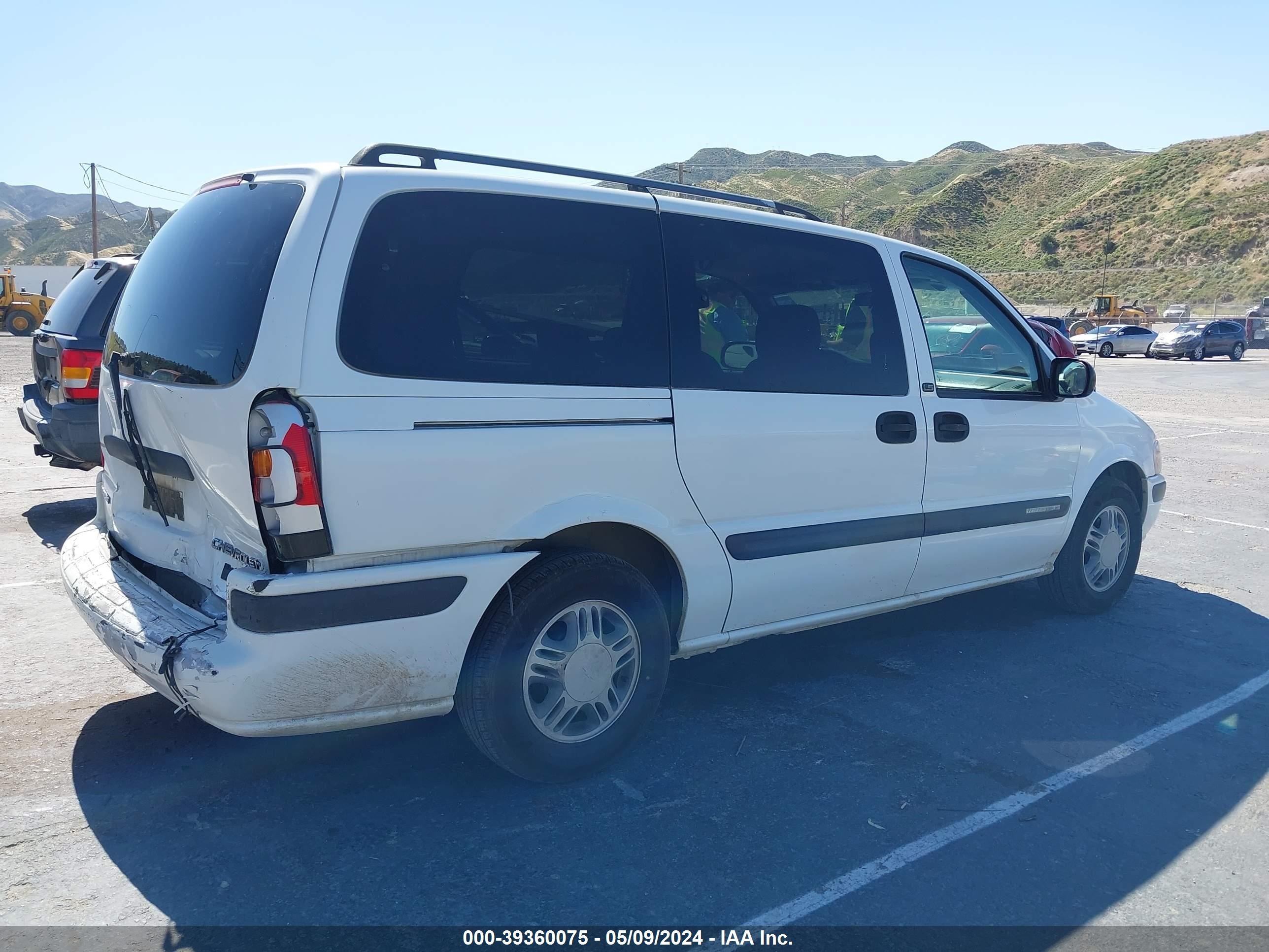 Photo 3 VIN: 1GNDX03E34D251542 - CHEVROLET VENTURE 