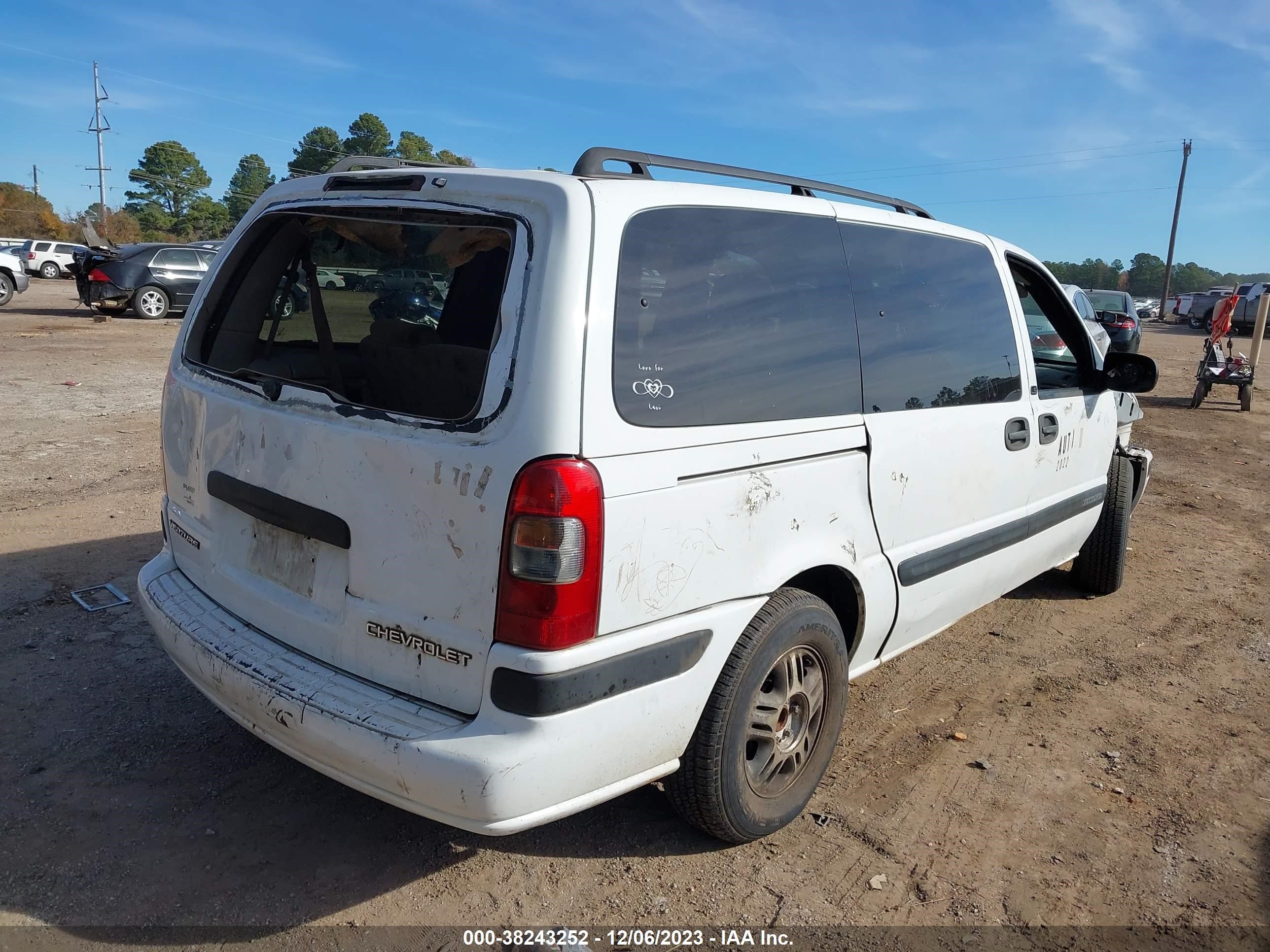 Photo 3 VIN: 1GNDX03E44D217819 - CHEVROLET VENTURE 