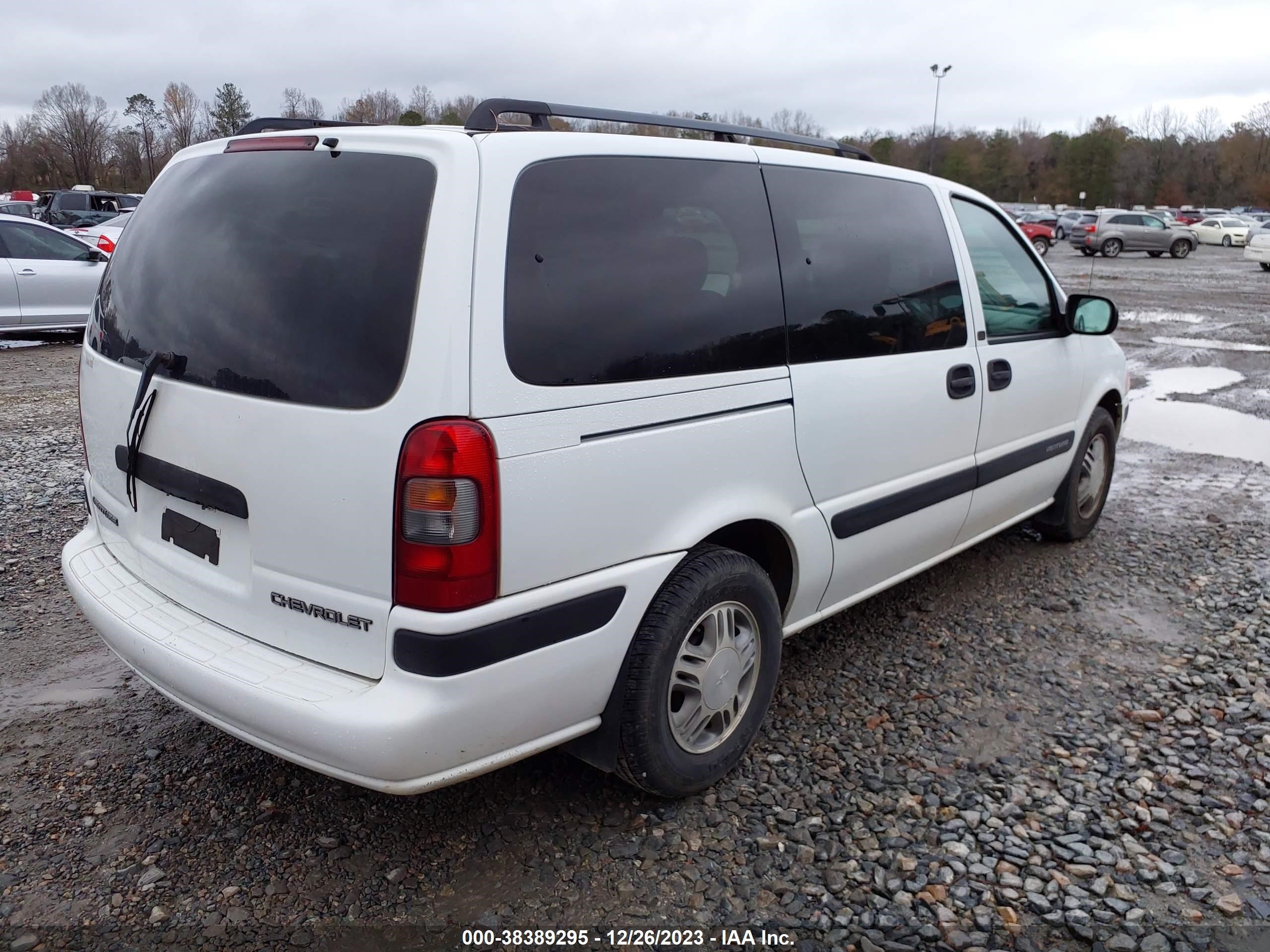 Photo 3 VIN: 1GNDX03E44D246401 - CHEVROLET VENTURE 