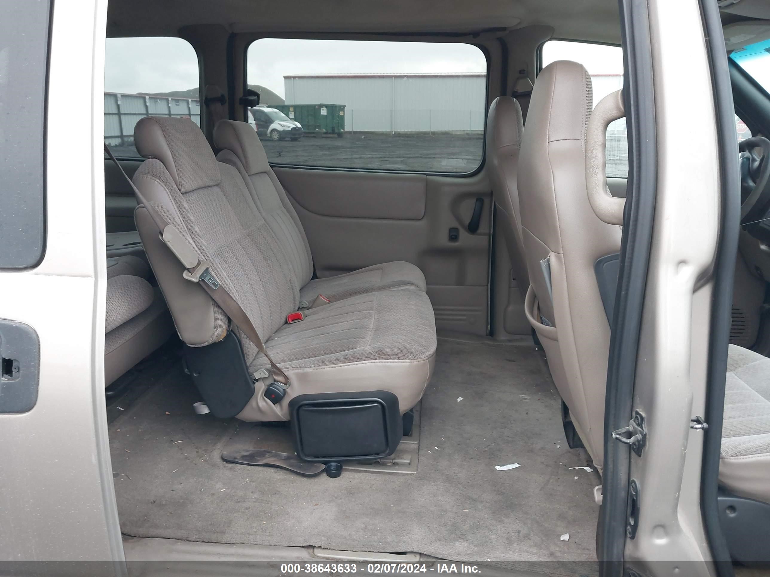 Photo 7 VIN: 1GNDX03E4YD231760 - CHEVROLET VENTURE 