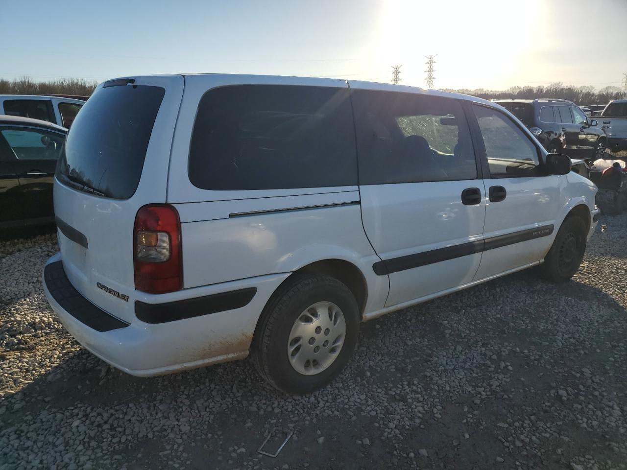 Photo 2 VIN: 1GNDX03E7WD281372 - CHEVROLET VENTURE 