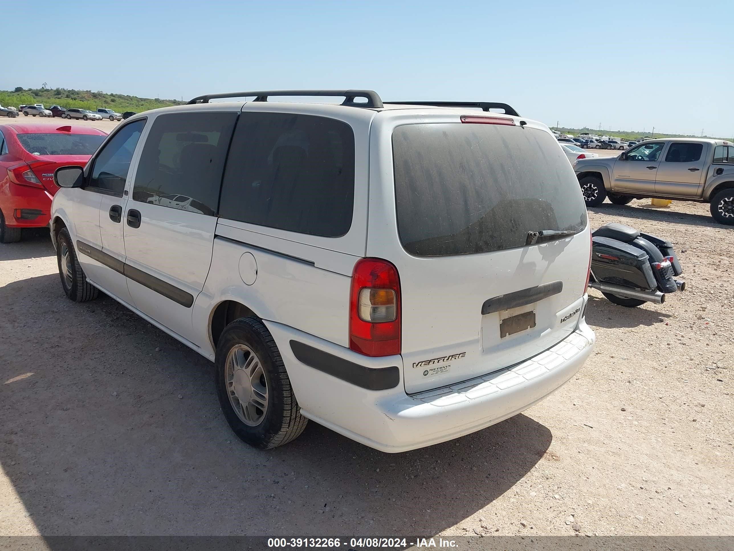 Photo 2 VIN: 1GNDX03E94D190813 - CHEVROLET VENTURE 