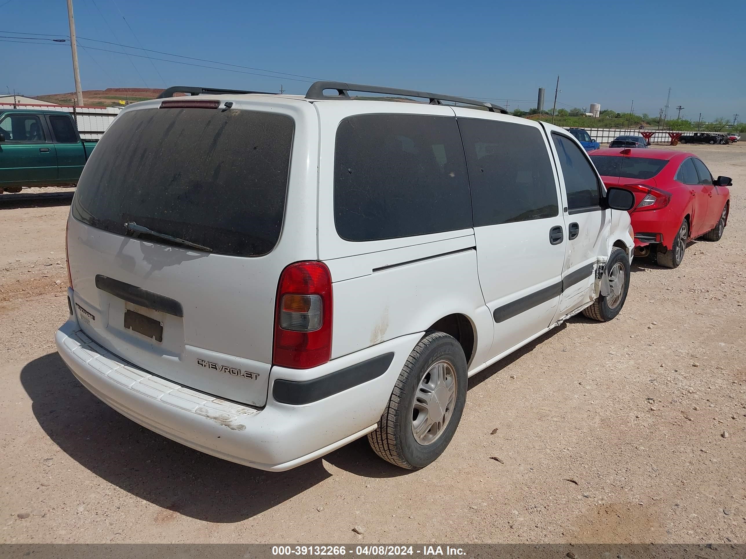 Photo 3 VIN: 1GNDX03E94D190813 - CHEVROLET VENTURE 