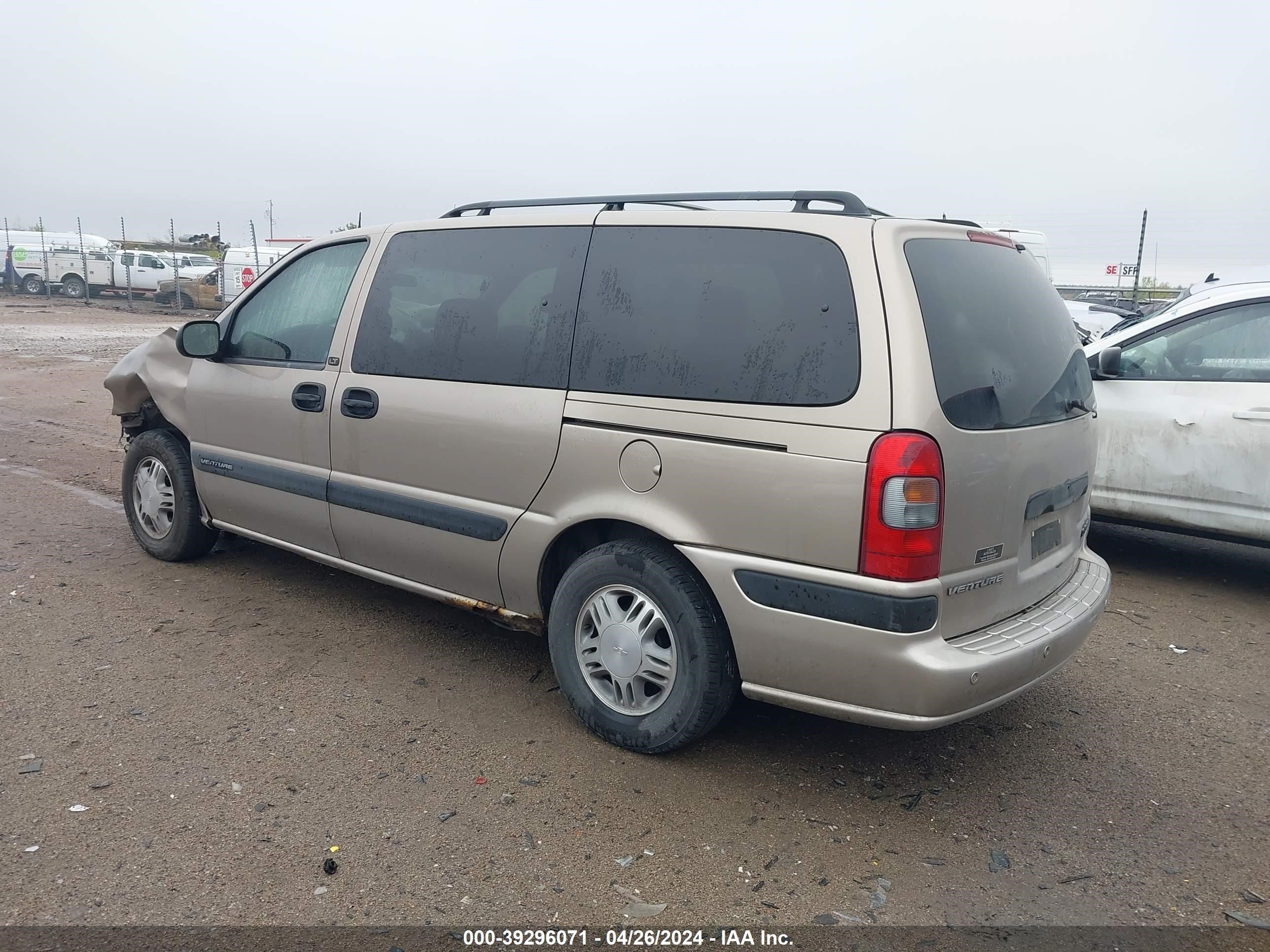 Photo 2 VIN: 1GNDX13EX3D261456 - CHEVROLET VENTURE 