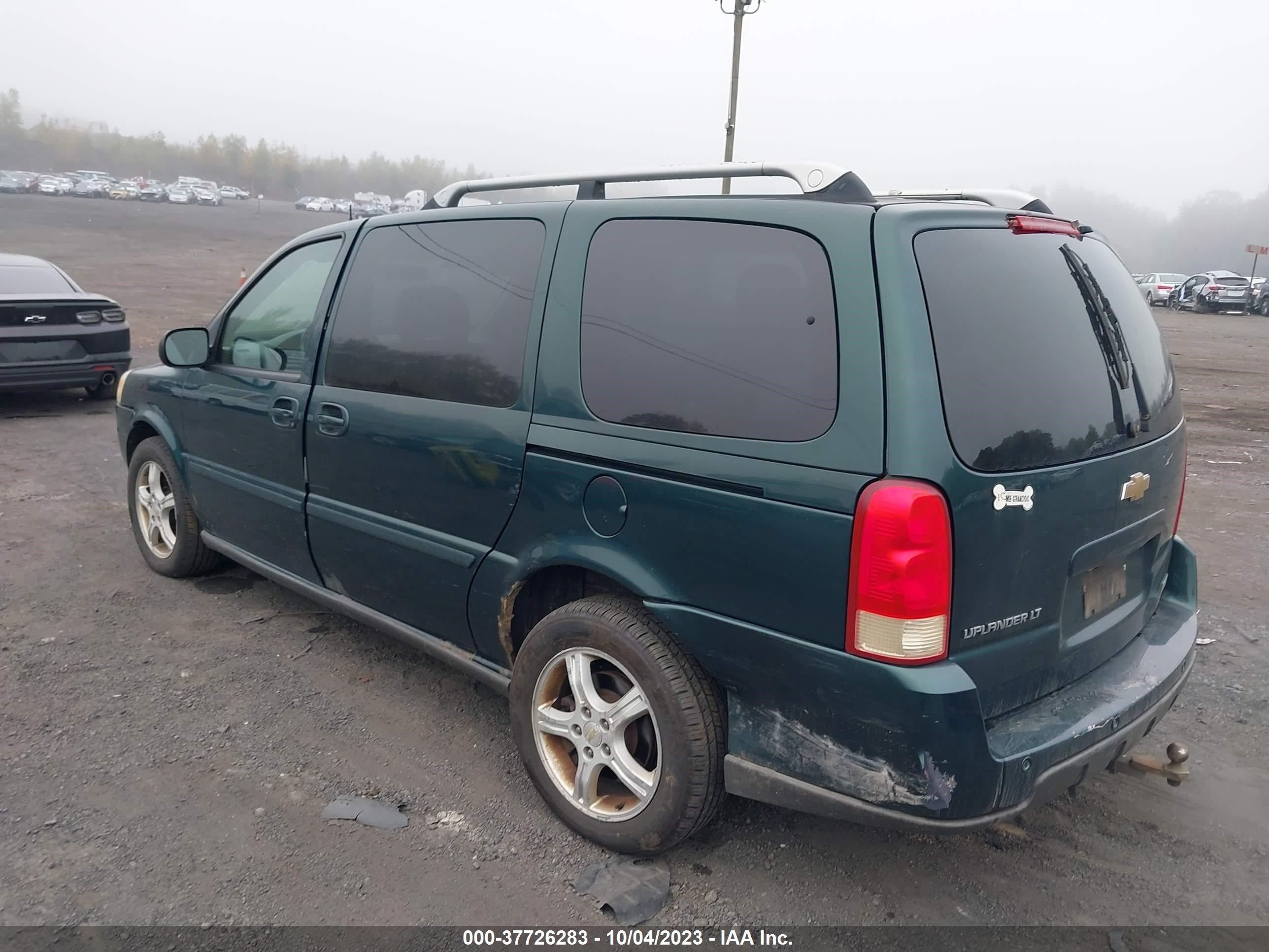 Photo 2 VIN: 1GNDX33L85D258200 - CHEVROLET UPLANDER 