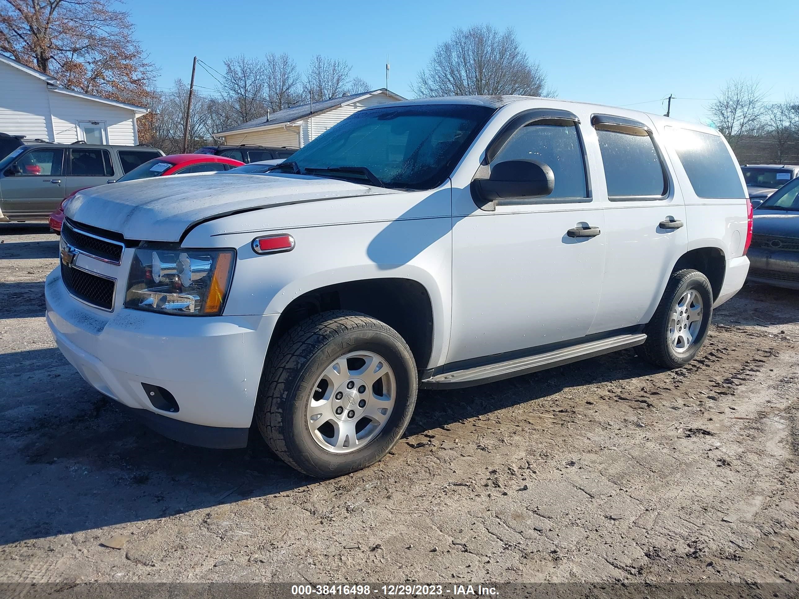 Photo 1 VIN: 1GNEC03027R377080 - CHEVROLET TAHOE 