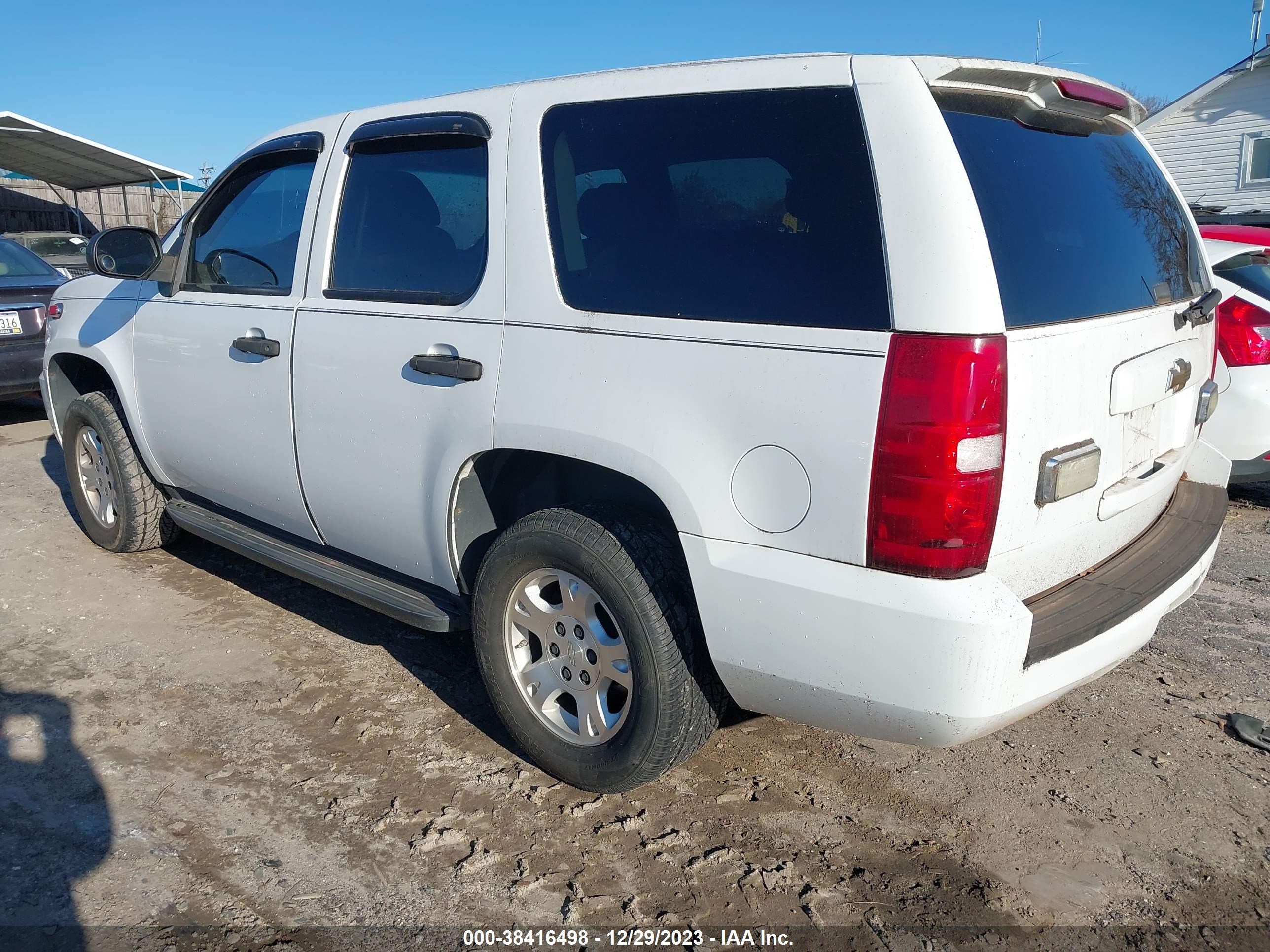 Photo 2 VIN: 1GNEC03027R377080 - CHEVROLET TAHOE 