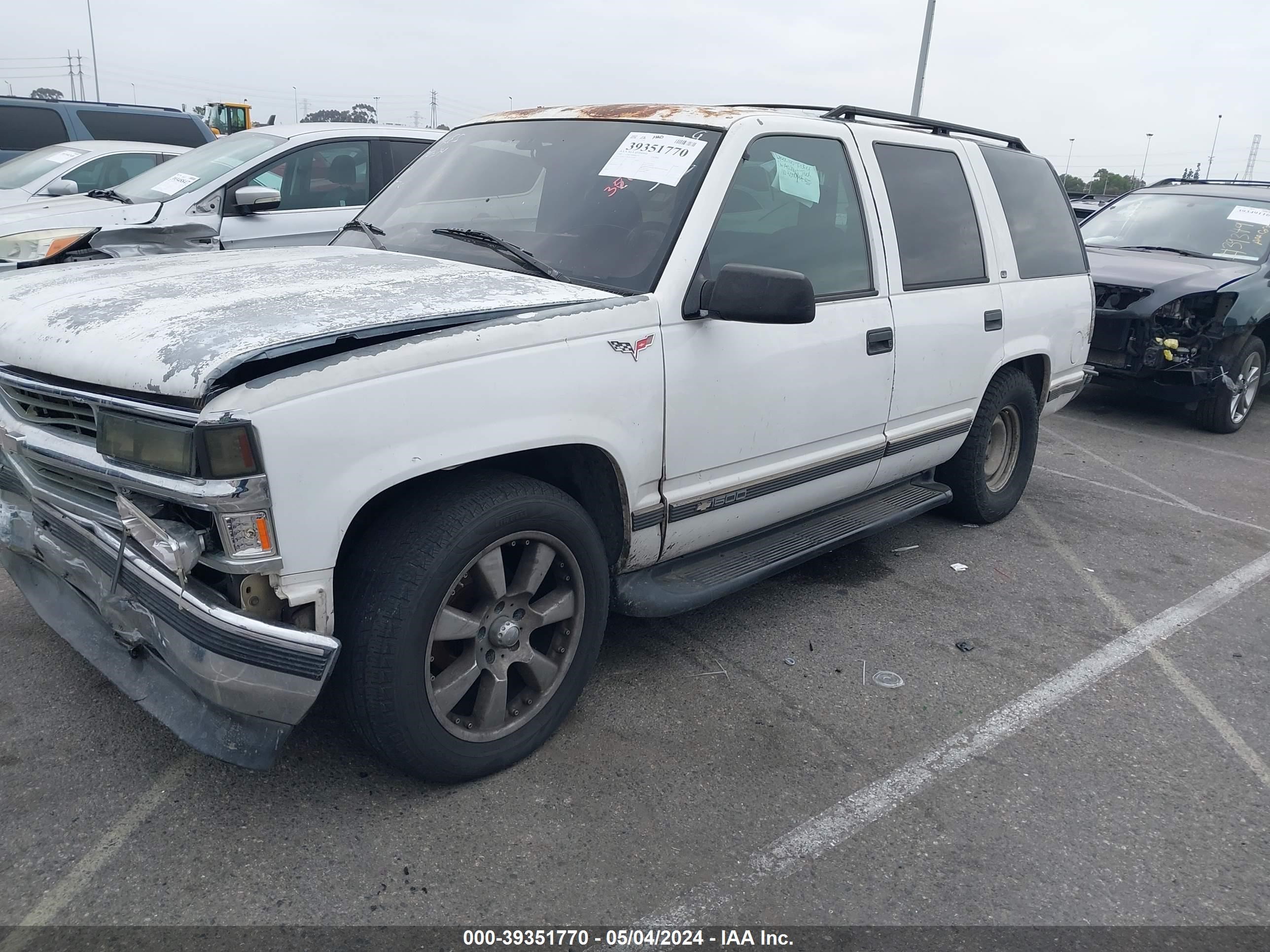 Photo 1 VIN: 1GNEC13R1VJ311569 - CHEVROLET TAHOE 