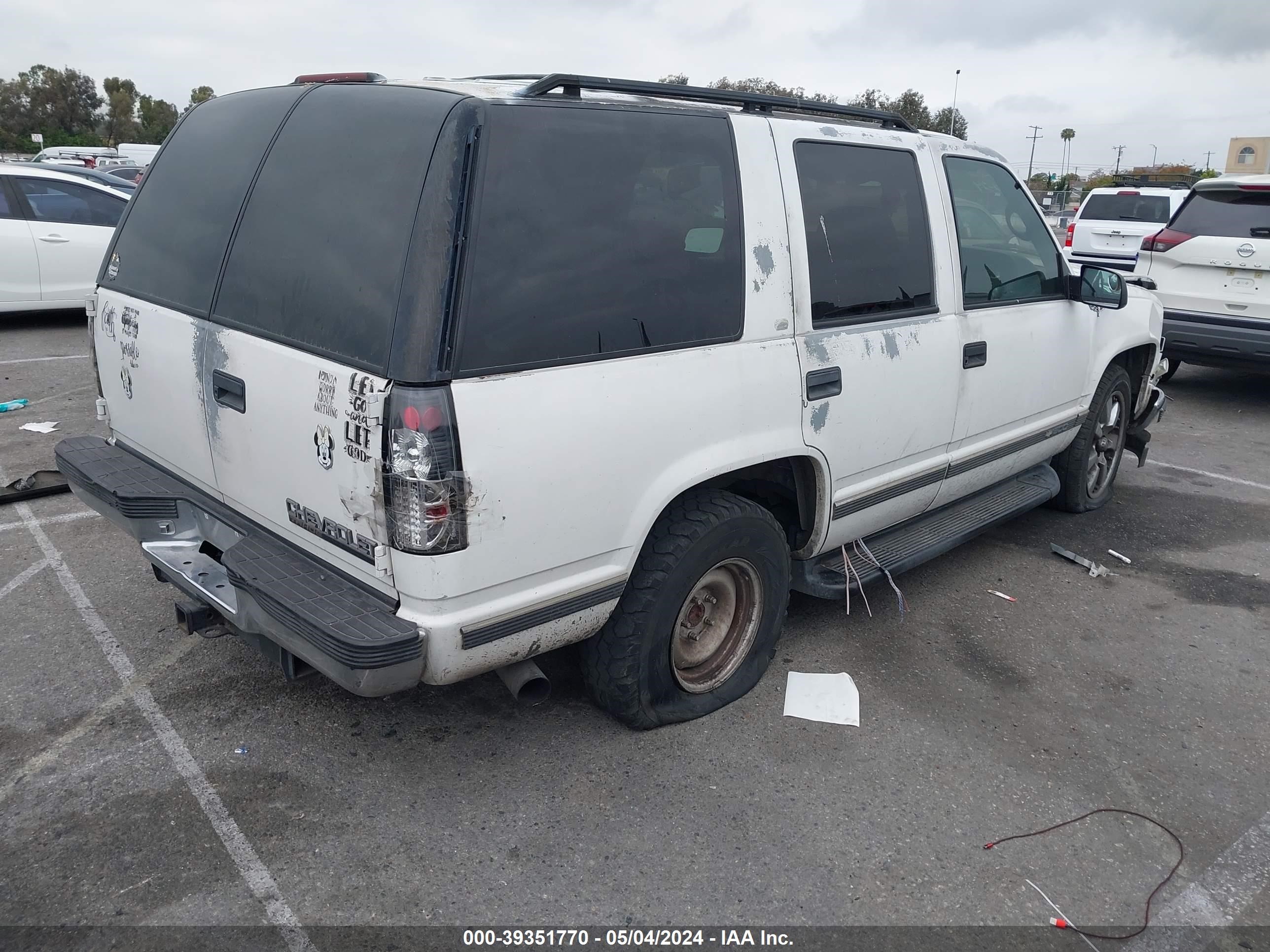 Photo 3 VIN: 1GNEC13R1VJ311569 - CHEVROLET TAHOE 