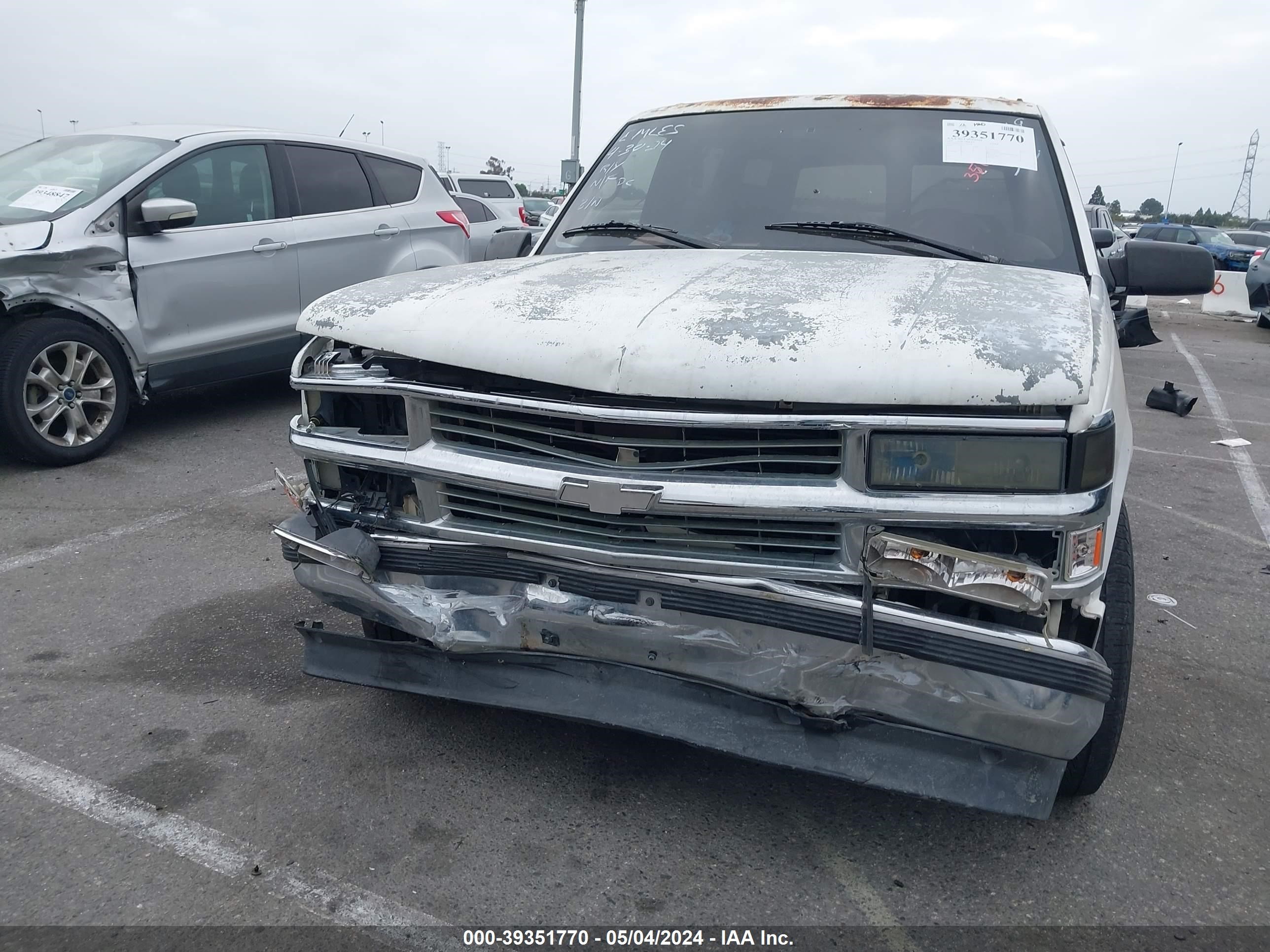 Photo 5 VIN: 1GNEC13R1VJ311569 - CHEVROLET TAHOE 