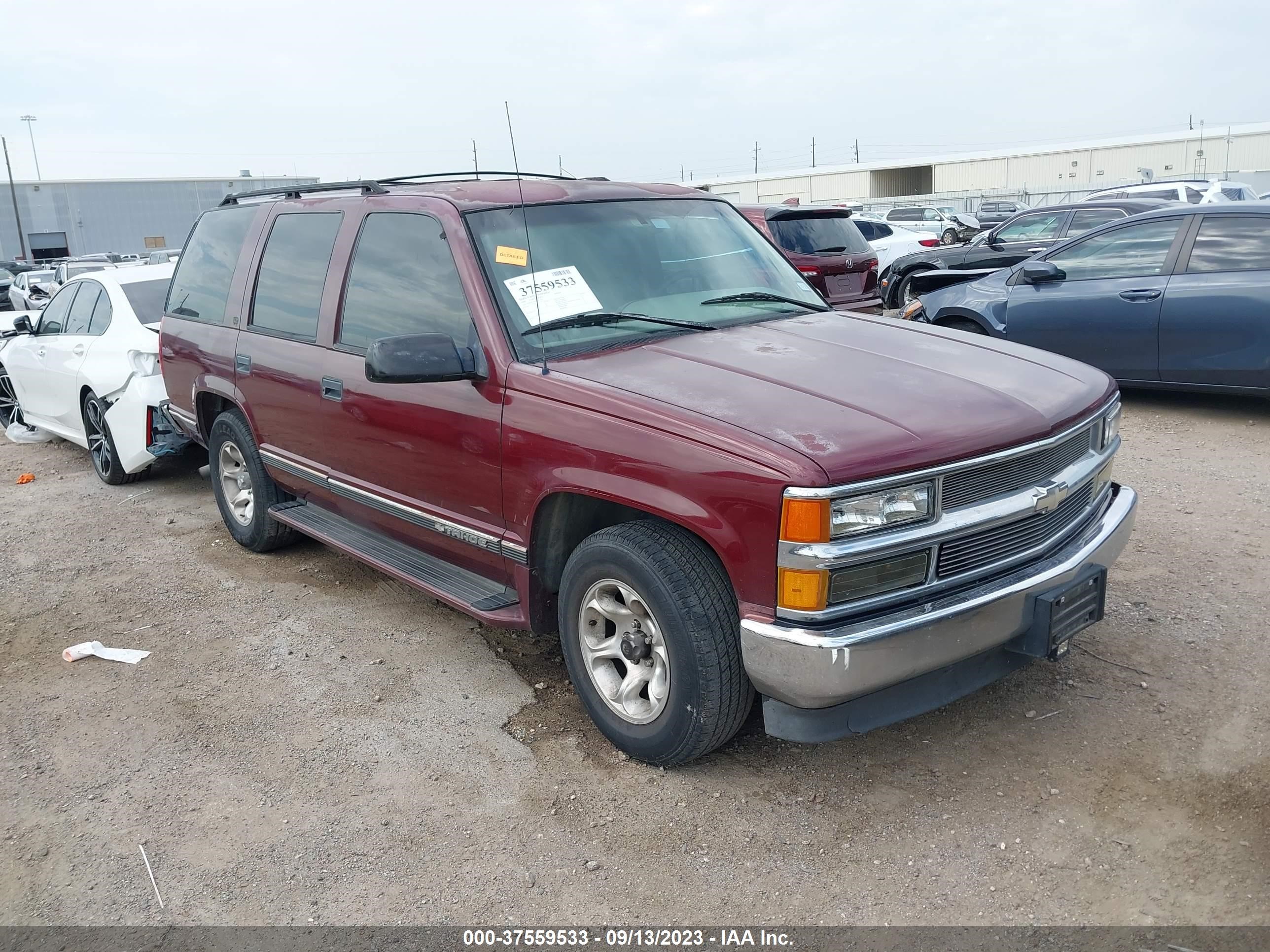 Photo 0 VIN: 1GNEC13R4XJ341104 - CHEVROLET TAHOE 