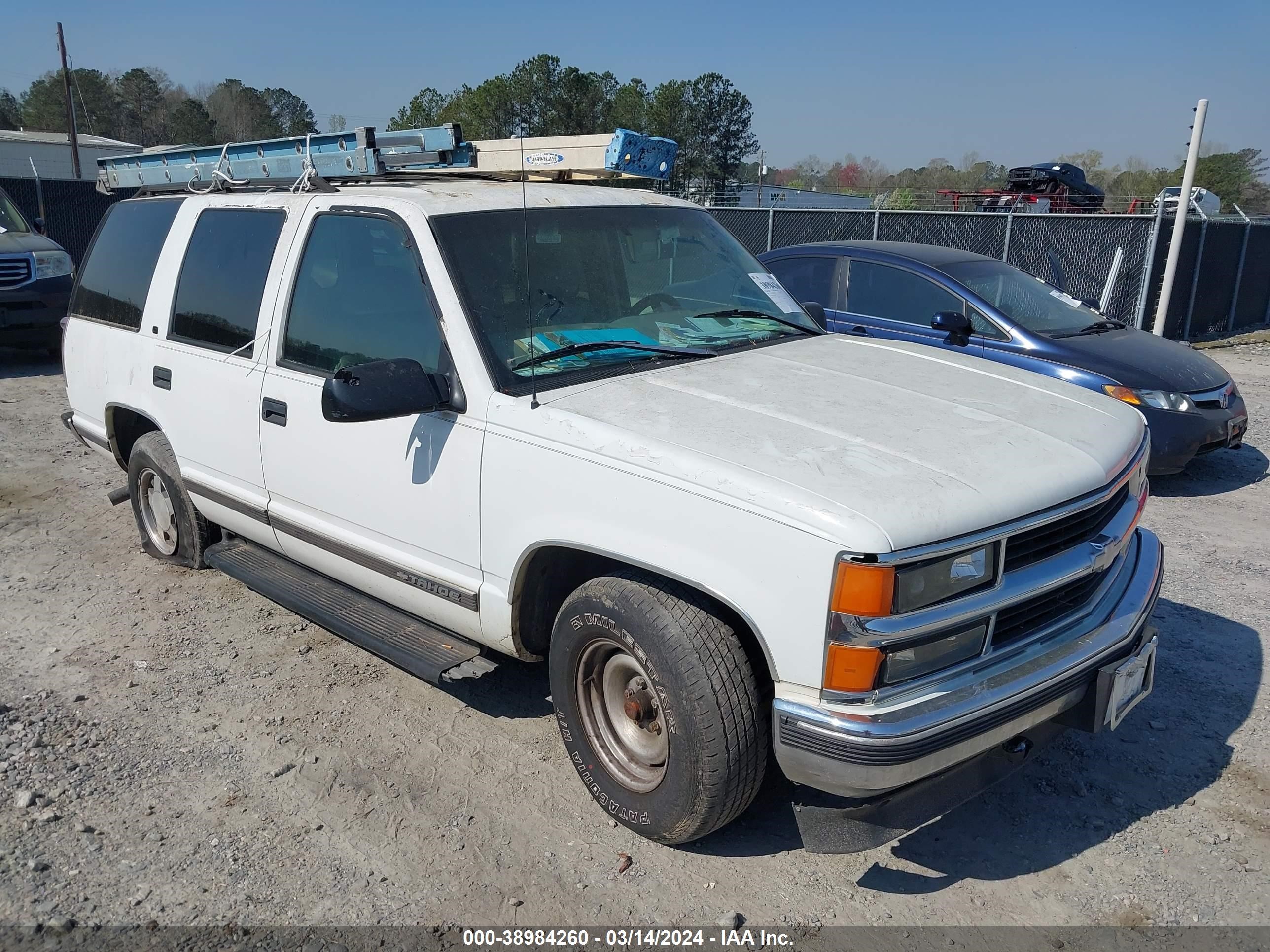 Photo 0 VIN: 1GNEC13R4XJ397995 - CHEVROLET TAHOE 