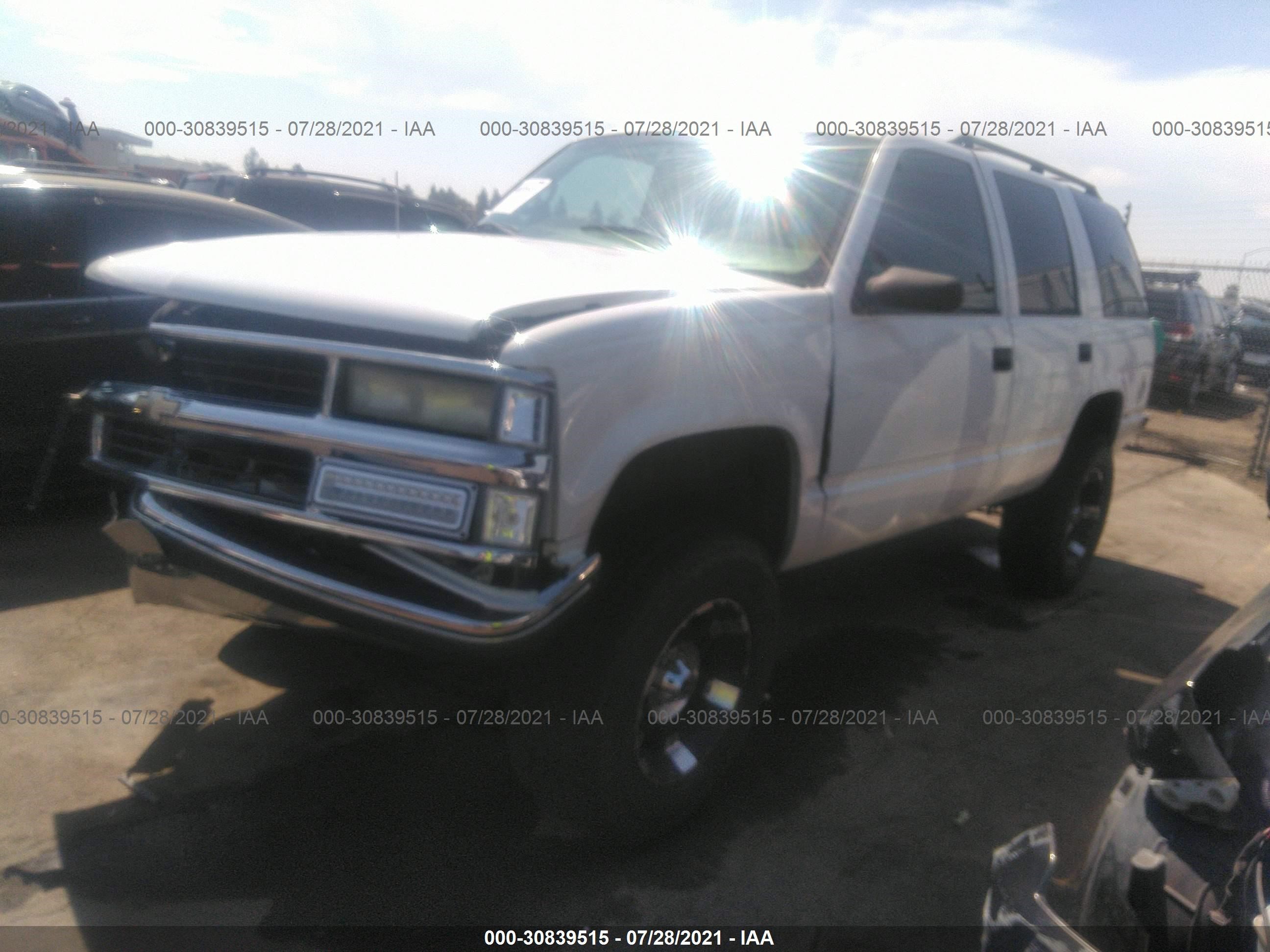 Photo 1 VIN: 1GNEC13R4XJ454096 - CHEVROLET TAHOE 