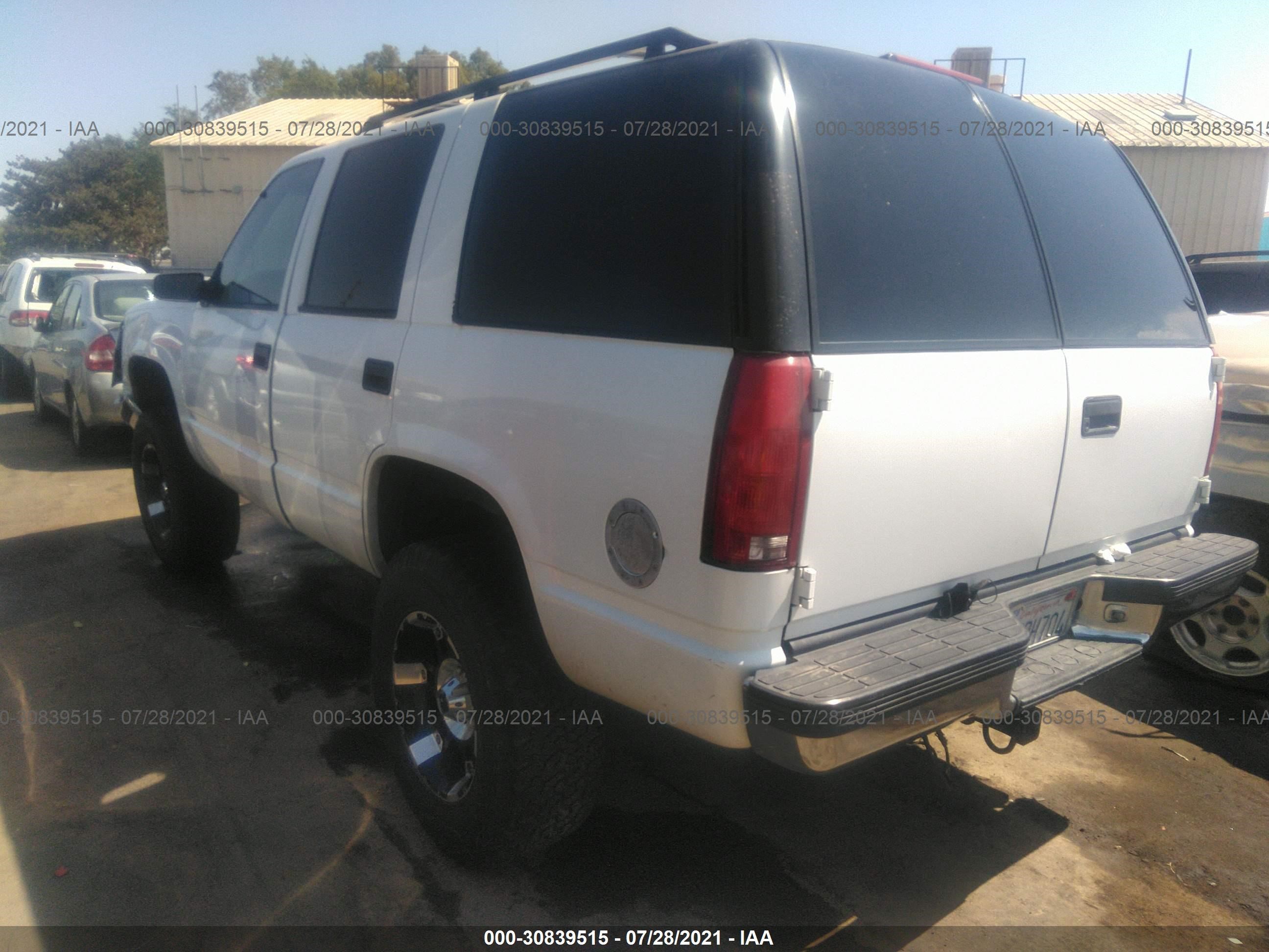 Photo 2 VIN: 1GNEC13R4XJ454096 - CHEVROLET TAHOE 