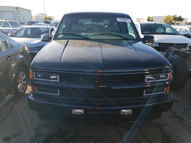 Photo 4 VIN: 1GNEC13R5YR229981 - CHEVROLET TAHOE 