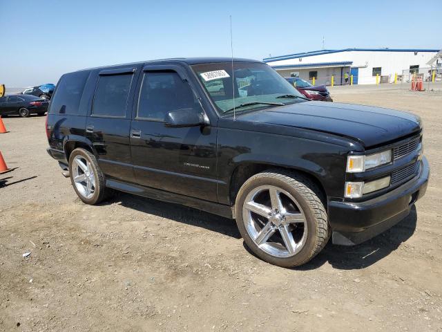 Photo 3 VIN: 1GNEC13R8YR157965 - CHEVROLET TAHOE 