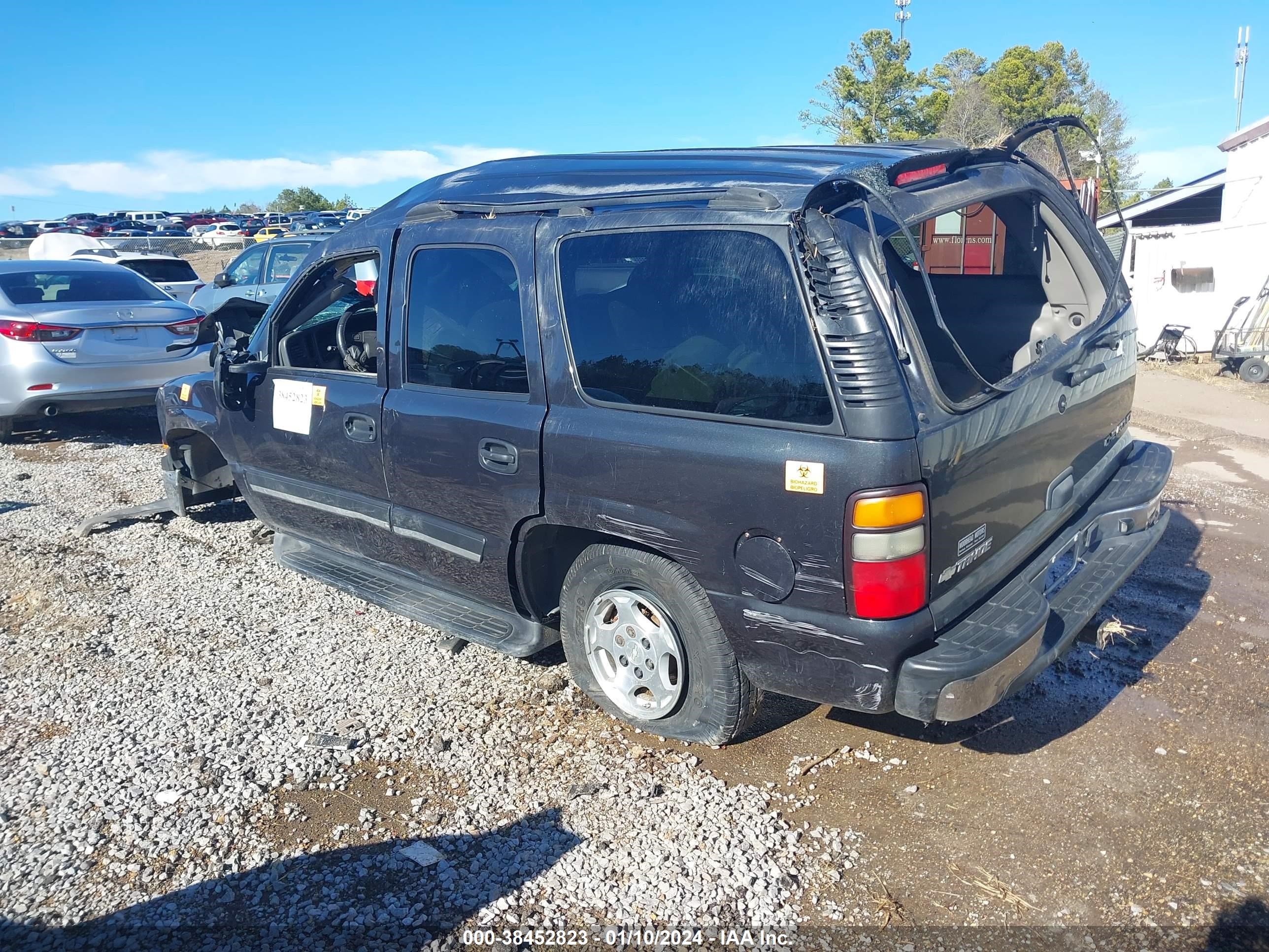 Photo 2 VIN: 1GNEC13T05J157089 - CHEVROLET TAHOE 