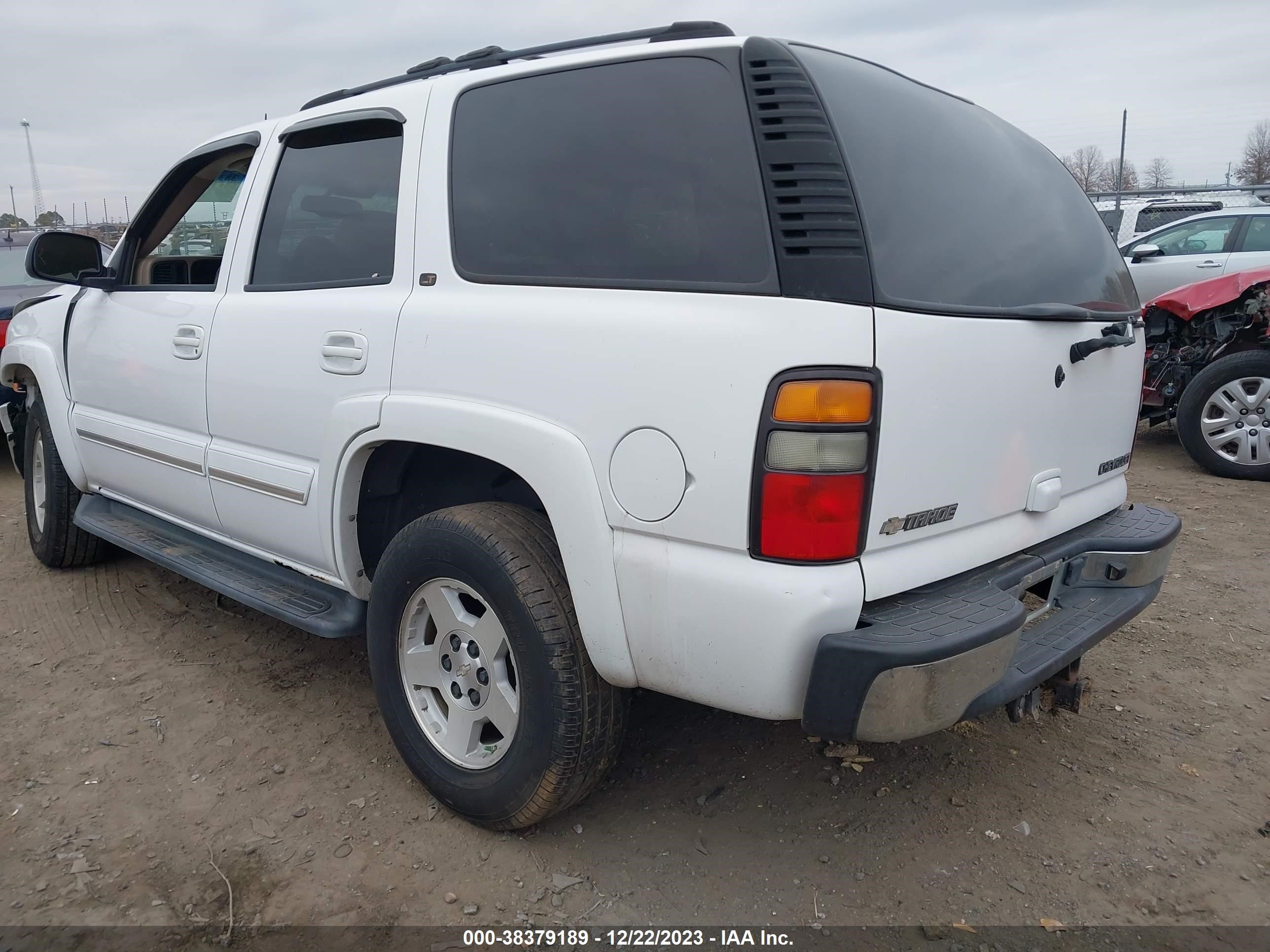 Photo 2 VIN: 1GNEC13T05R127074 - CHEVROLET TAHOE 