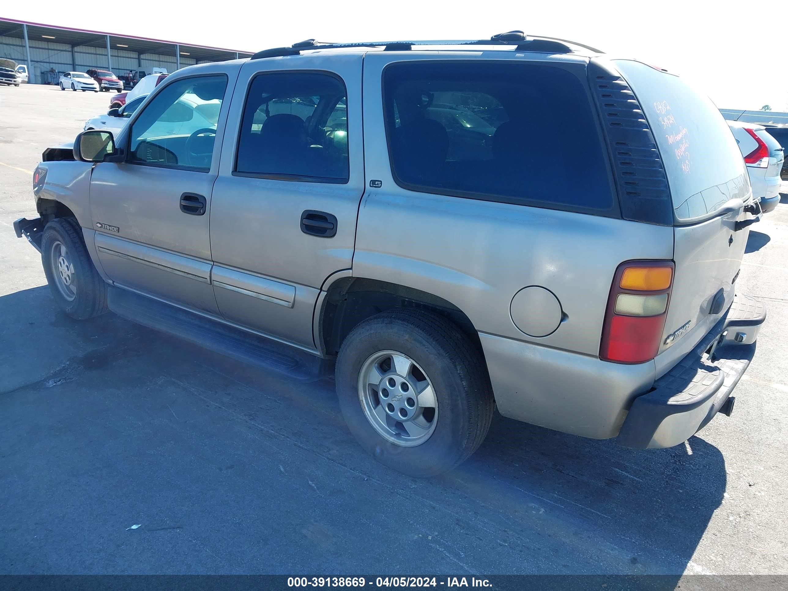 Photo 2 VIN: 1GNEC13T0YJ109676 - CHEVROLET TAHOE 