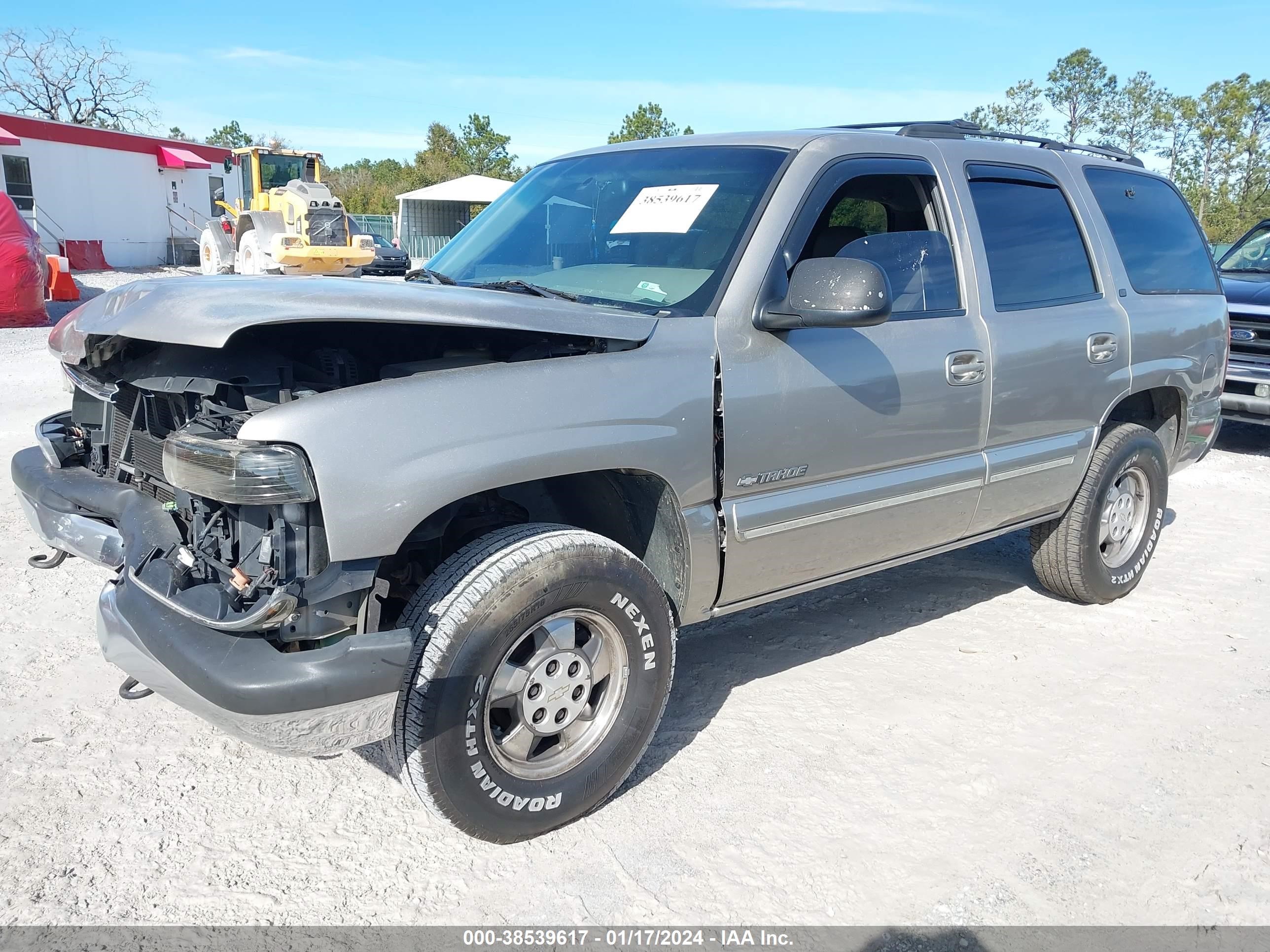 Photo 1 VIN: 1GNEC13T0YJ133881 - CHEVROLET TAHOE 