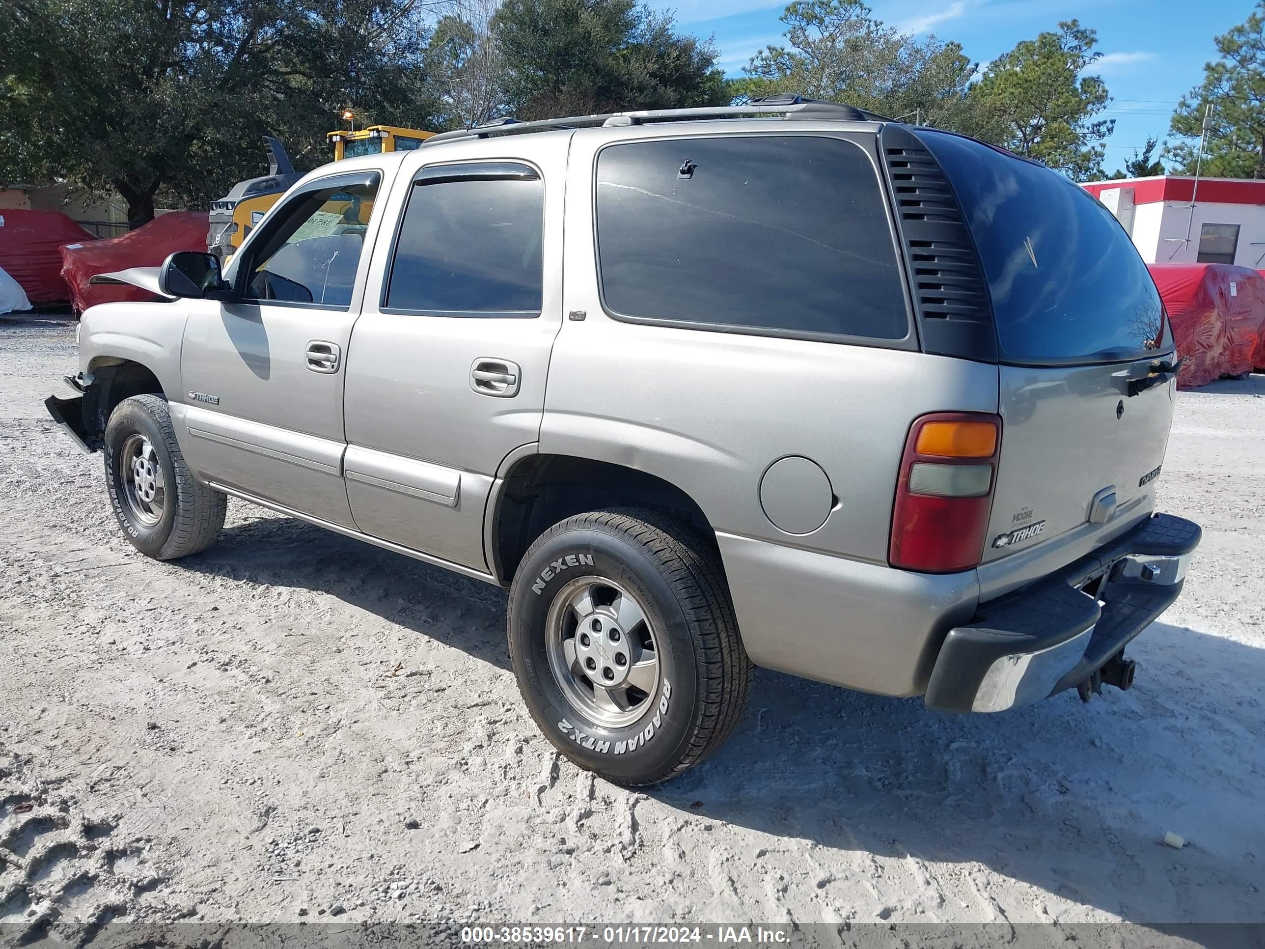 Photo 2 VIN: 1GNEC13T0YJ133881 - CHEVROLET TAHOE 