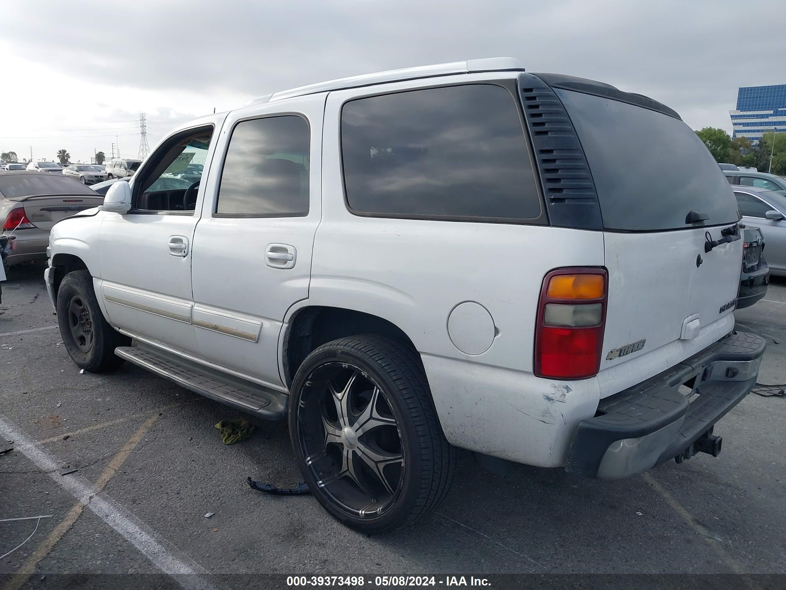 Photo 2 VIN: 1GNEC13T15J235234 - CHEVROLET TAHOE 