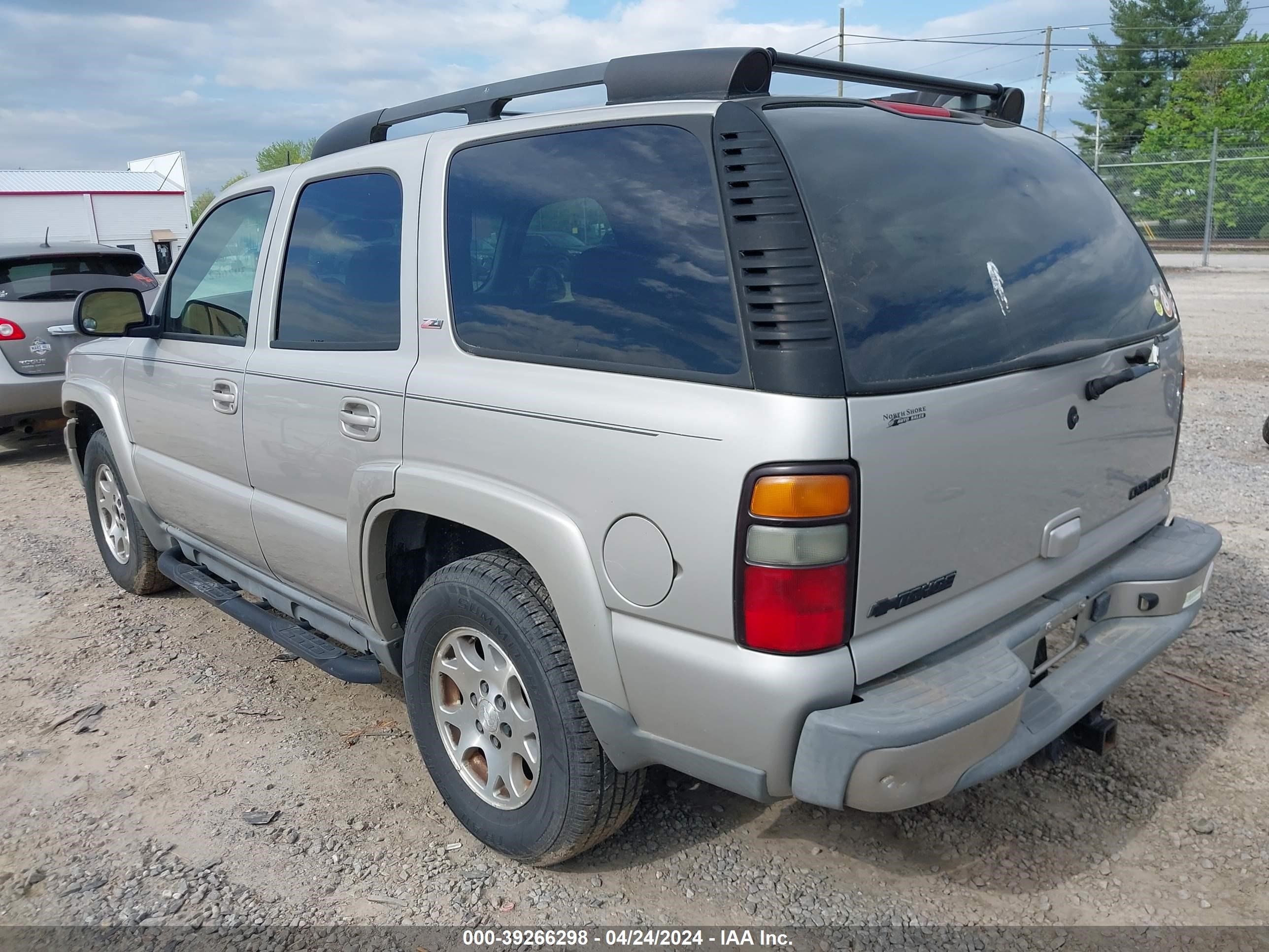 Photo 2 VIN: 1GNEC13T15R173321 - CHEVROLET TAHOE 