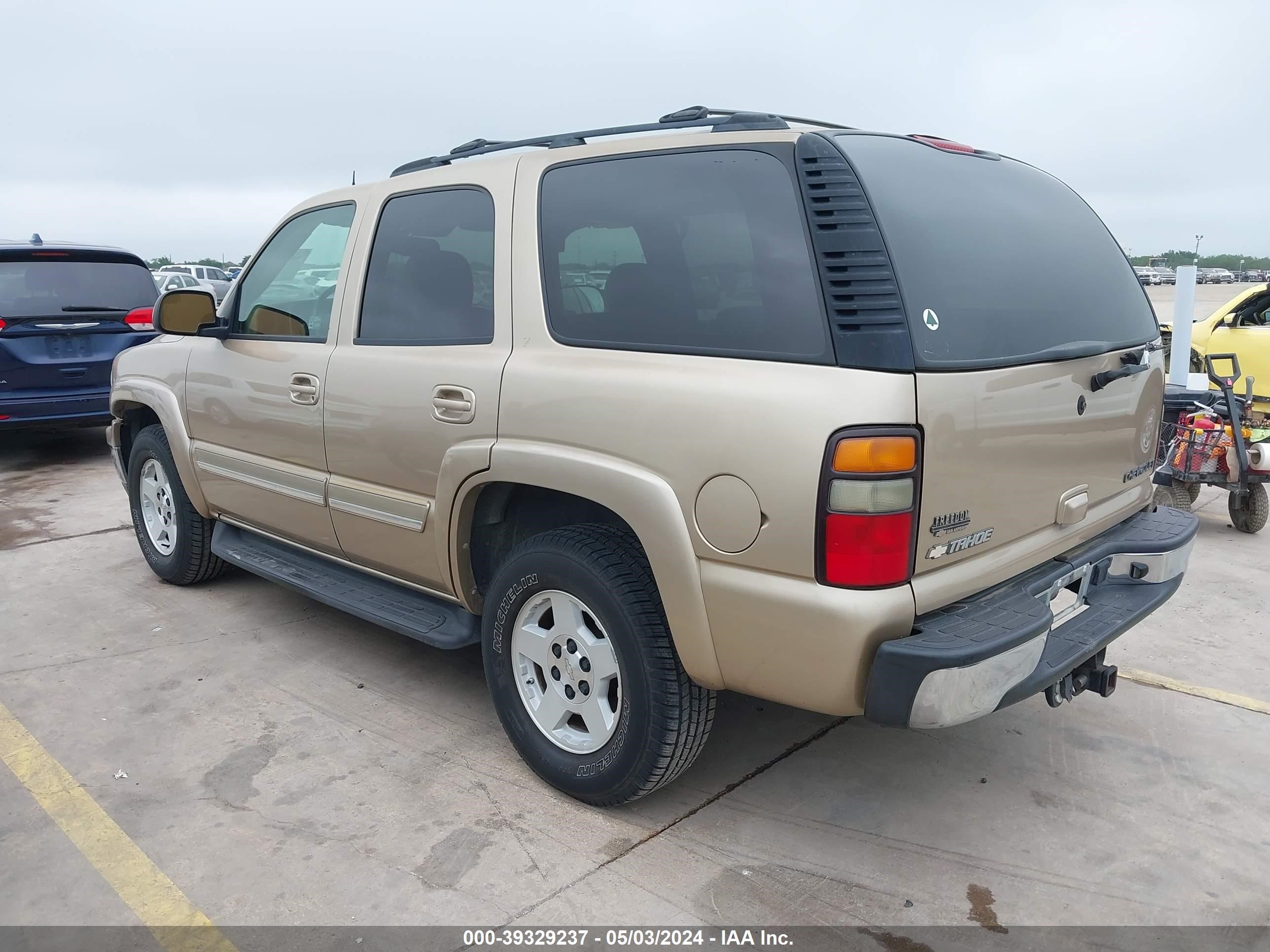 Photo 2 VIN: 1GNEC13T15R203496 - CHEVROLET TAHOE 