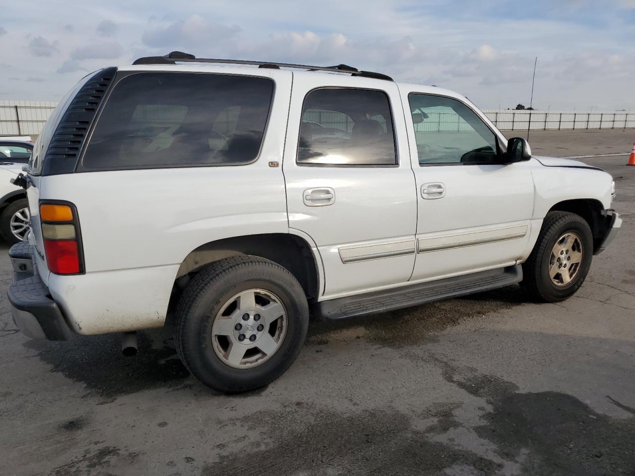 Photo 2 VIN: 1GNEC13T24J213743 - CHEVROLET TAHOE 