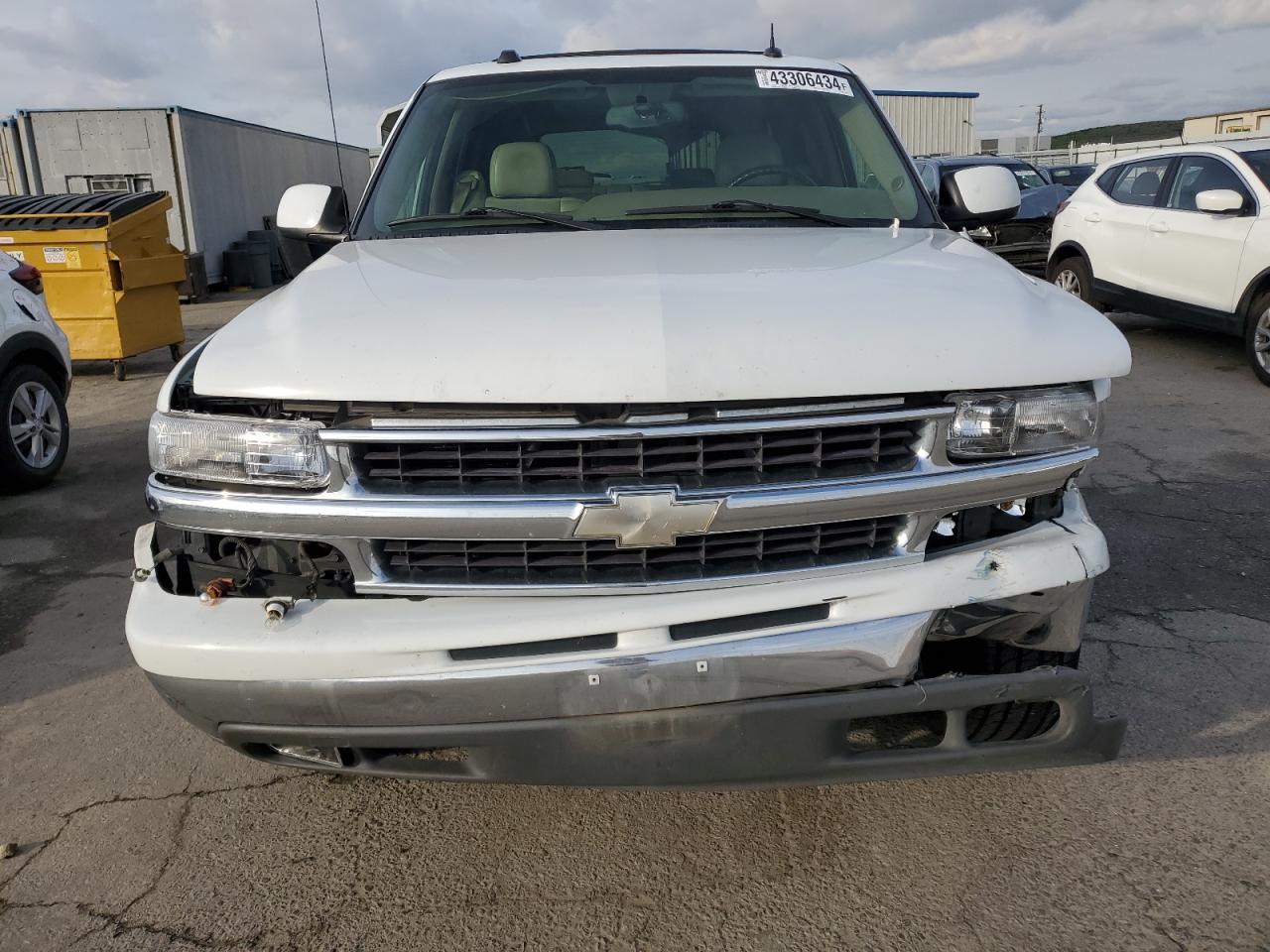 Photo 4 VIN: 1GNEC13T24J213743 - CHEVROLET TAHOE 