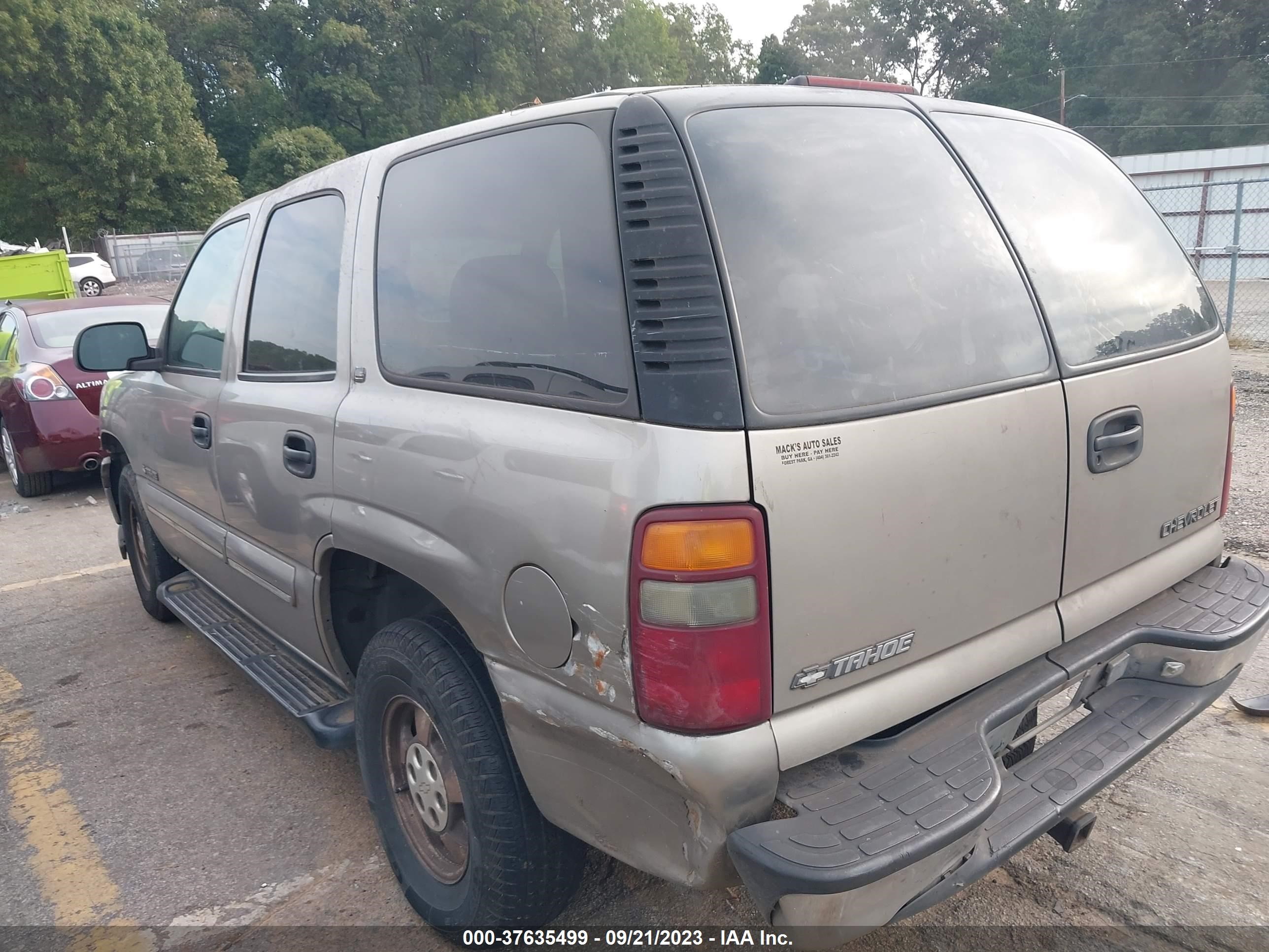 Photo 2 VIN: 1GNEC13T3YJ194366 - CHEVROLET TAHOE 