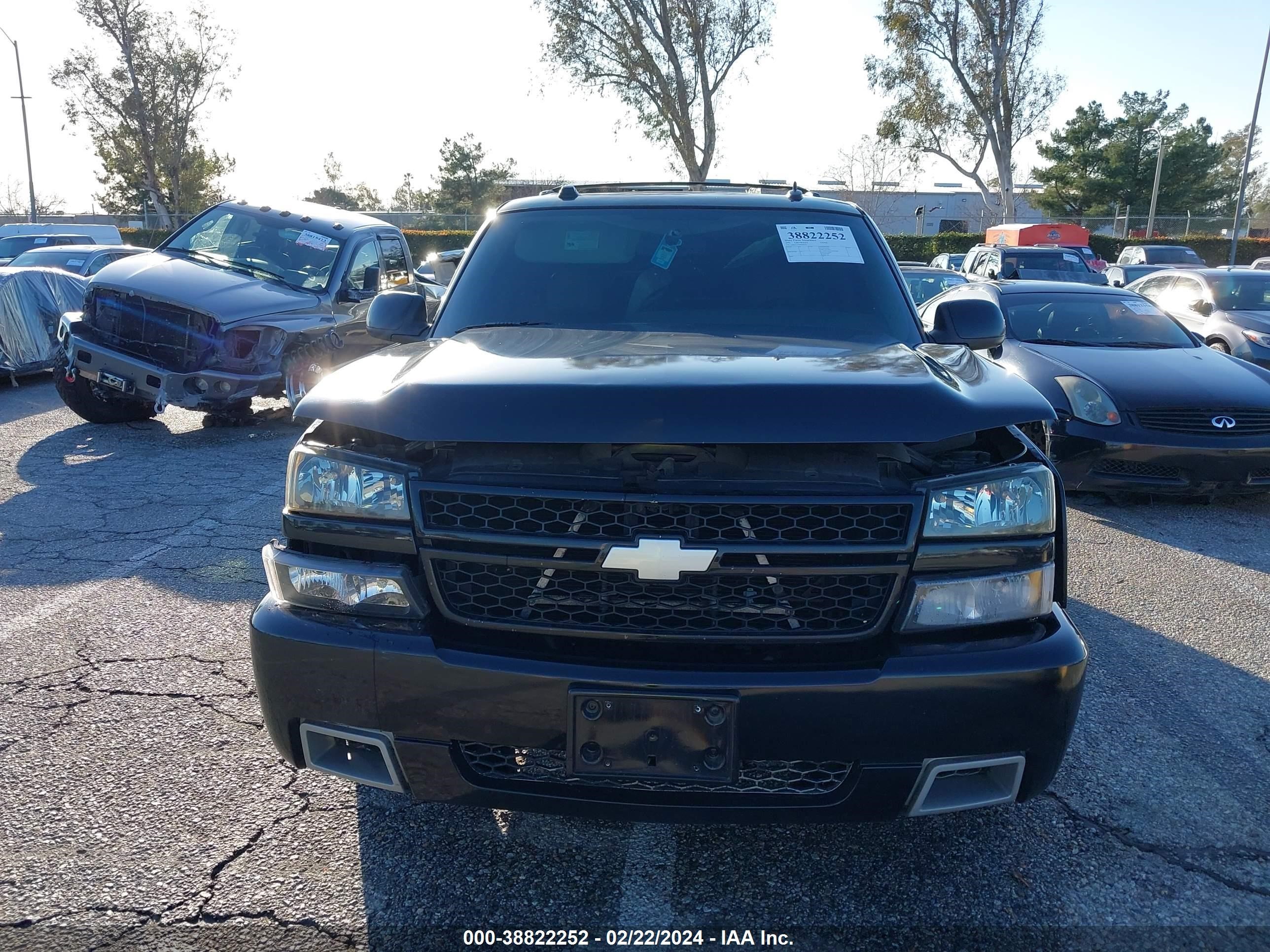 Photo 10 VIN: 1GNEC13T44R180326 - CHEVROLET TAHOE 