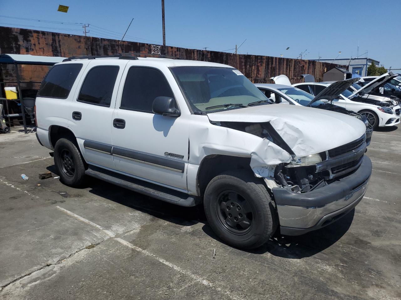 Photo 3 VIN: 1GNEC13T52R150166 - CHEVROLET TAHOE 