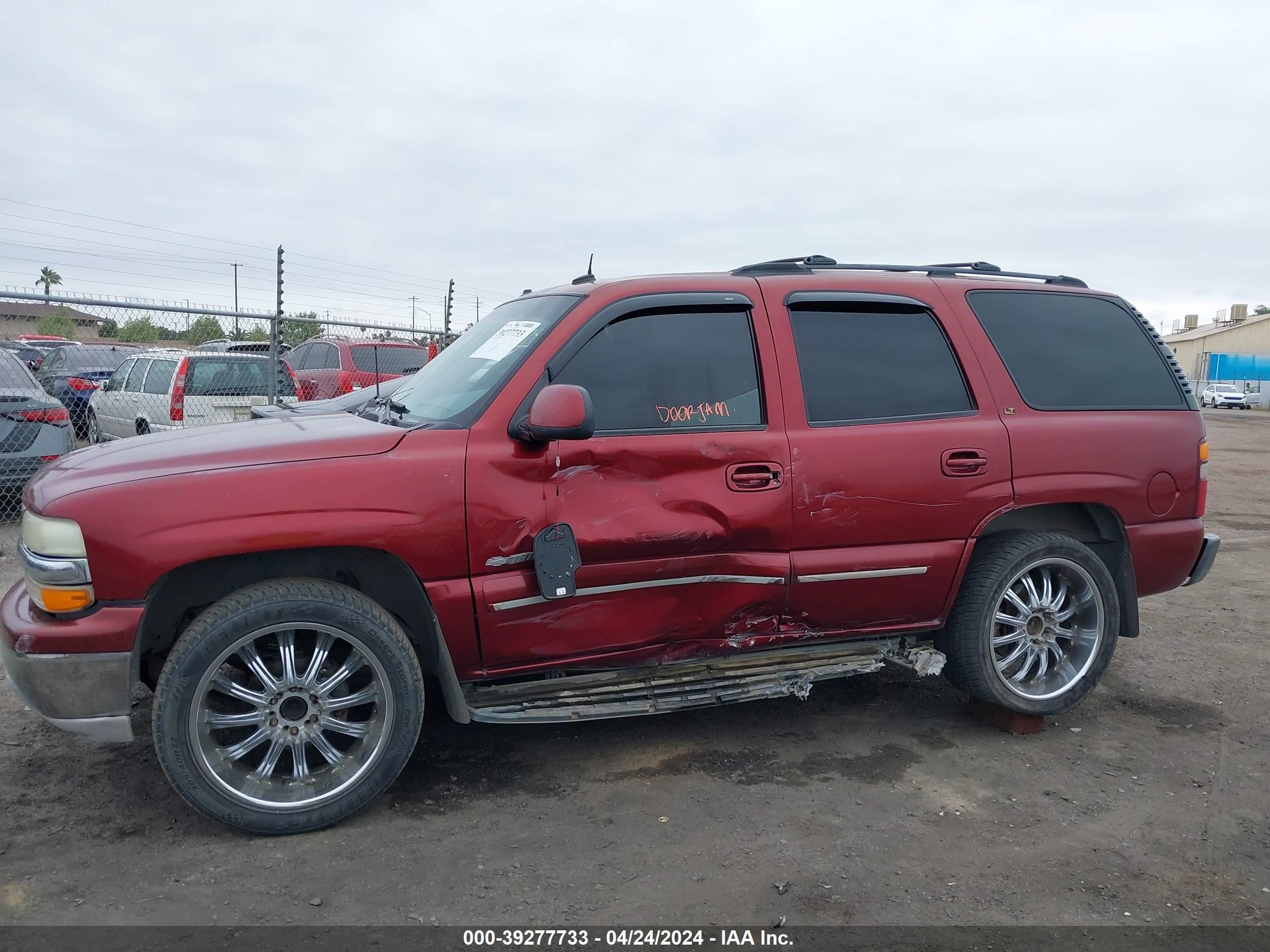 Photo 14 VIN: 1GNEC13T53R182102 - CHEVROLET TAHOE 