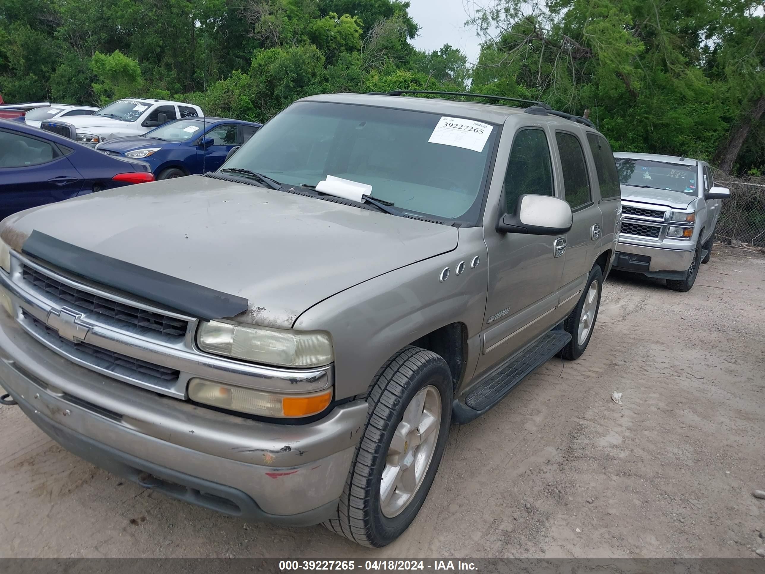 Photo 1 VIN: 1GNEC13T61J122079 - CHEVROLET TAHOE 