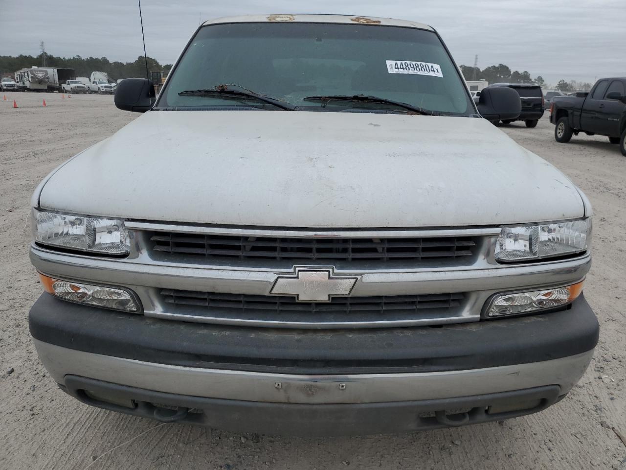 Photo 4 VIN: 1GNEC13T61J138153 - CHEVROLET TAHOE 