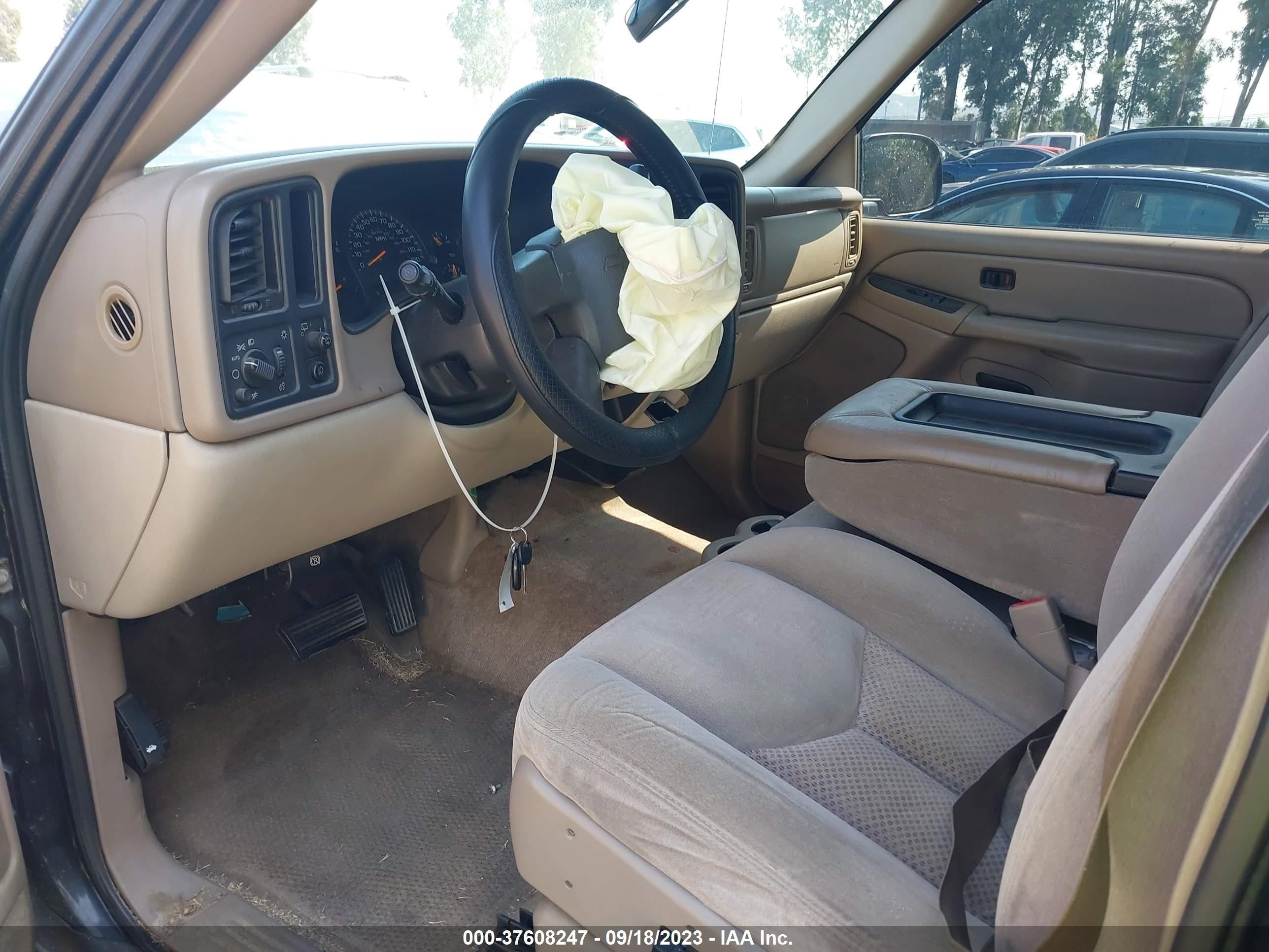 Photo 4 VIN: 1GNEC13T64J323730 - CHEVROLET TAHOE 