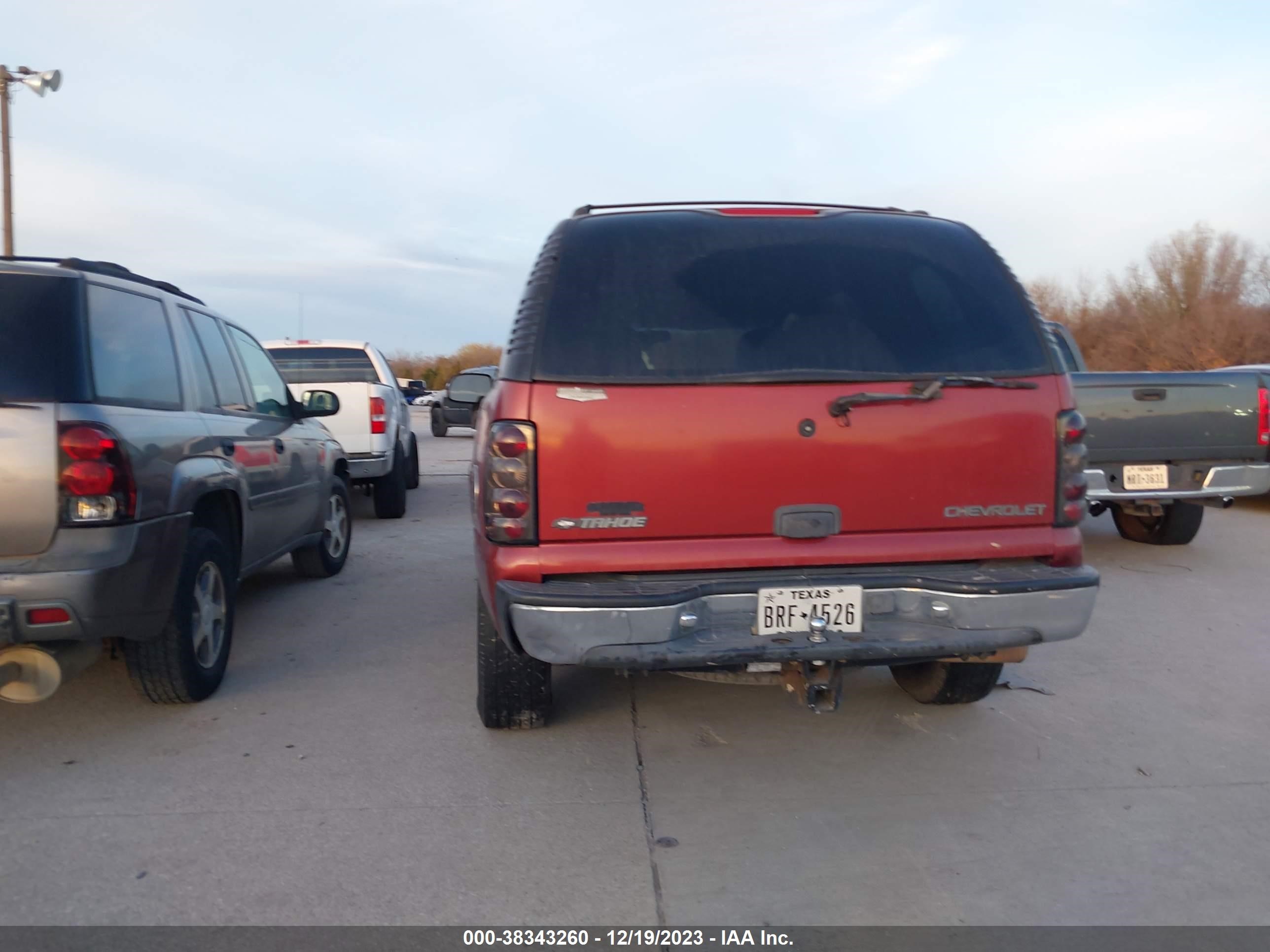 Photo 2 VIN: 1GNEC13T81R129553 - CHEVROLET TAHOE 