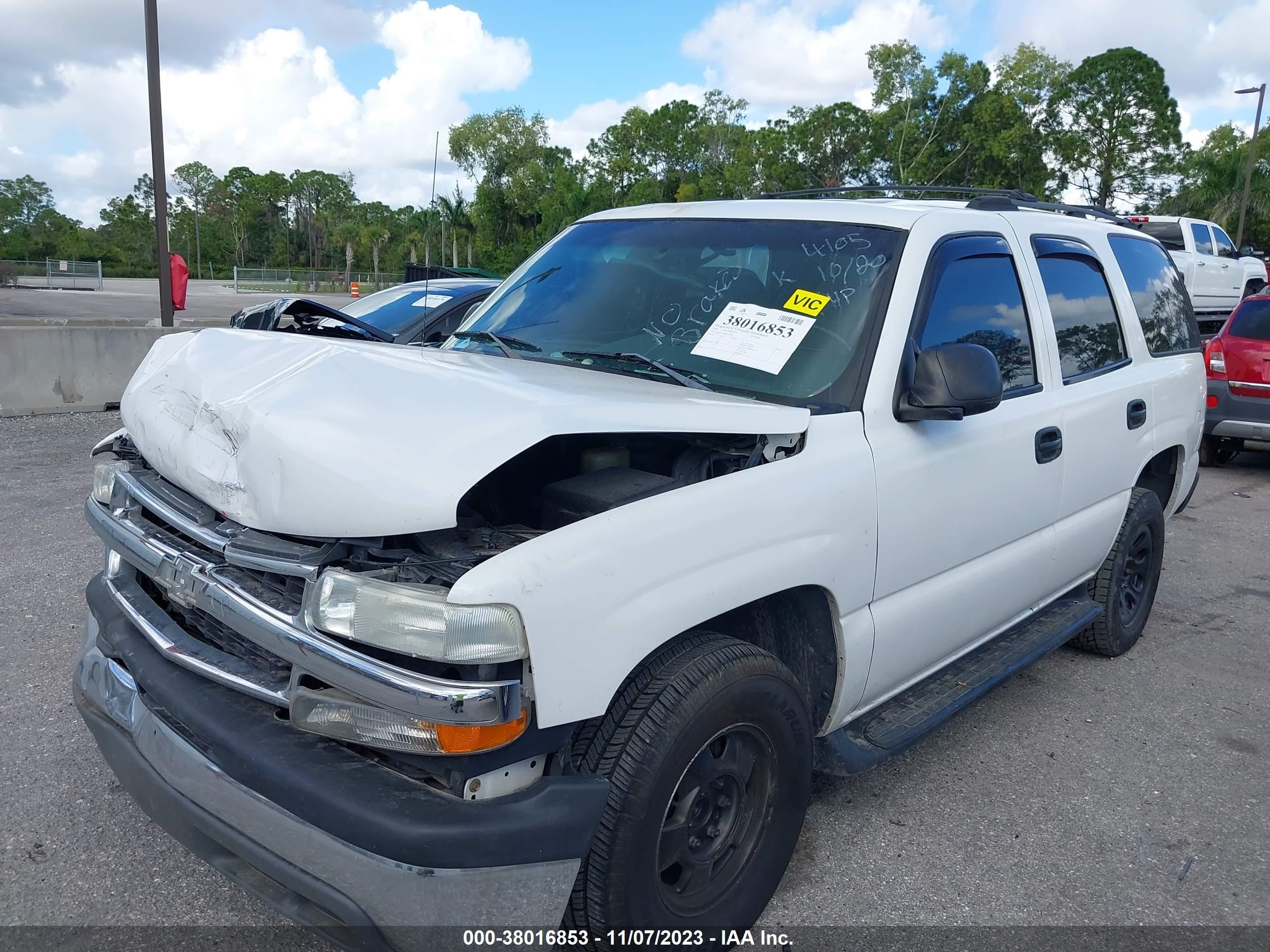 Photo 1 VIN: 1GNEC13T81R174105 - CHEVROLET TAHOE 