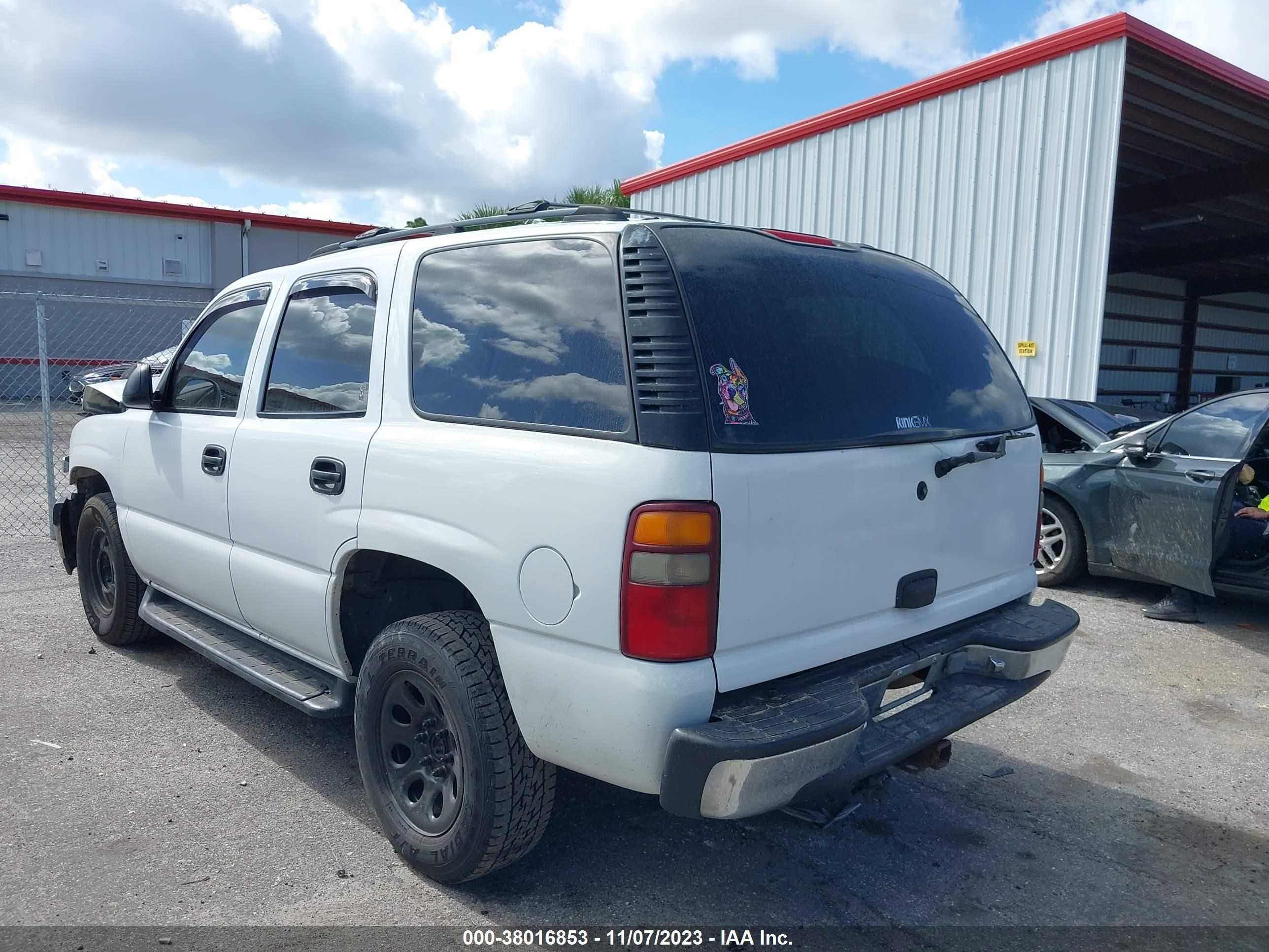 Photo 2 VIN: 1GNEC13T81R174105 - CHEVROLET TAHOE 