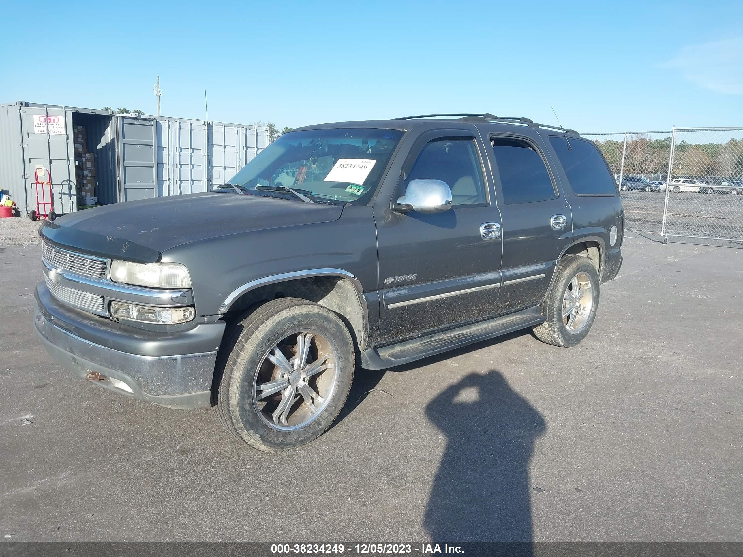 Photo 1 VIN: 1GNEC13TX1R176972 - CHEVROLET TAHOE 