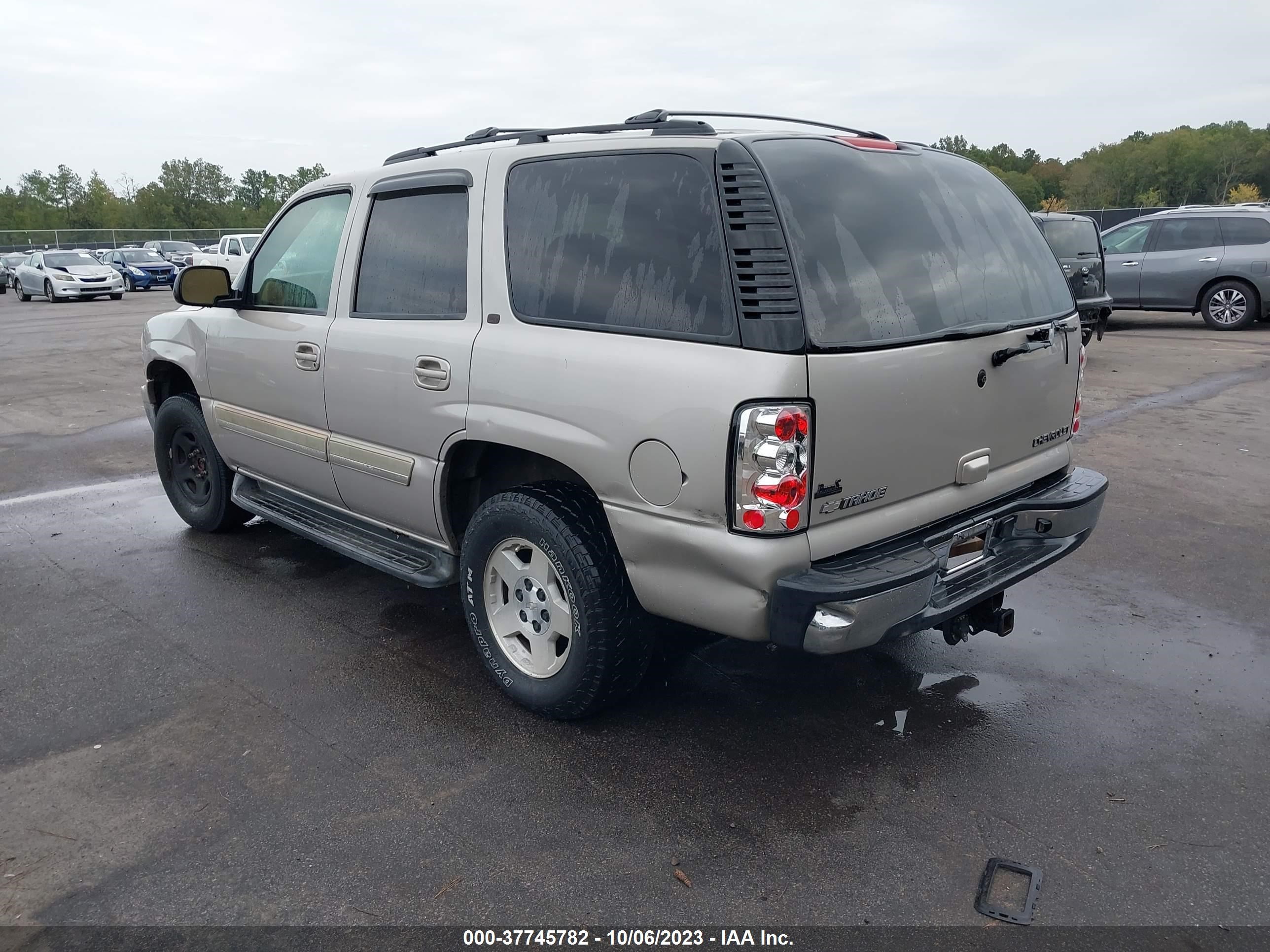 Photo 2 VIN: 1GNEC13TX5R163600 - CHEVROLET TAHOE 