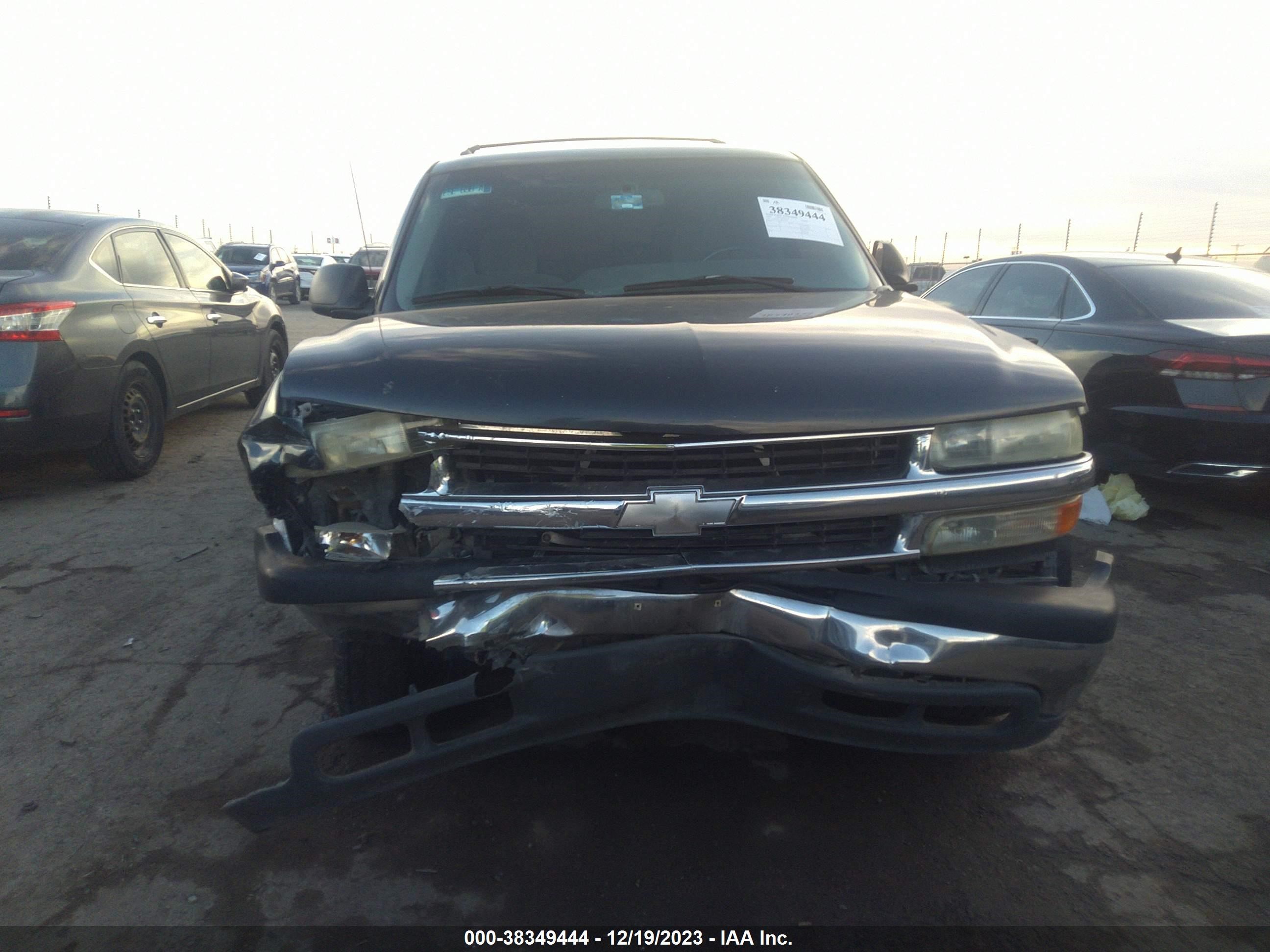 Photo 11 VIN: 1GNEC13V04R107410 - CHEVROLET TAHOE 