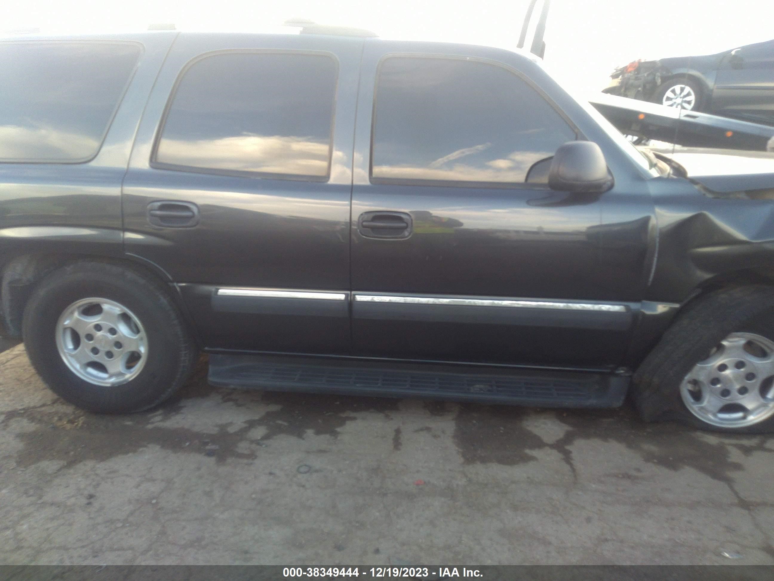 Photo 12 VIN: 1GNEC13V04R107410 - CHEVROLET TAHOE 