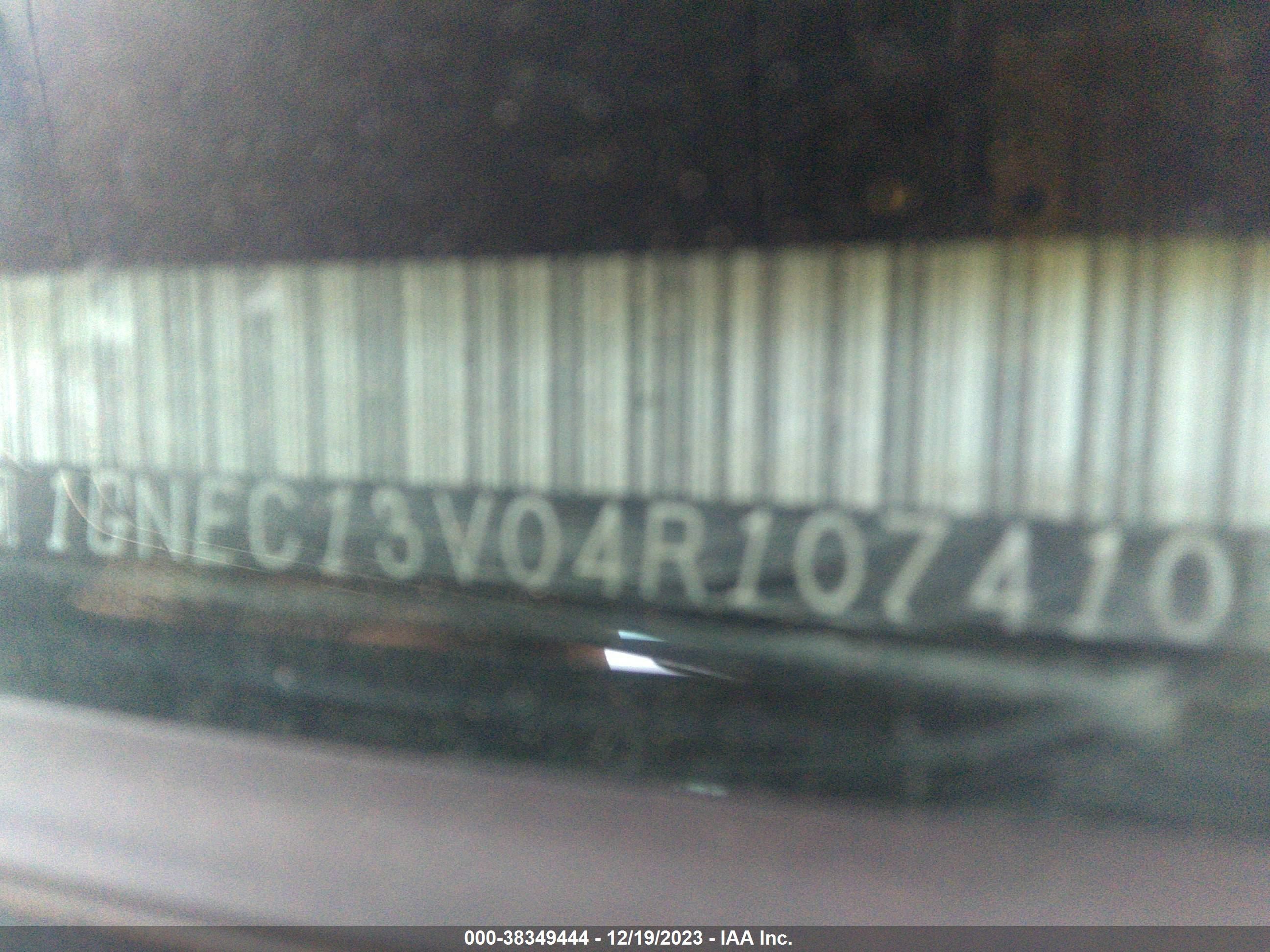 Photo 8 VIN: 1GNEC13V04R107410 - CHEVROLET TAHOE 