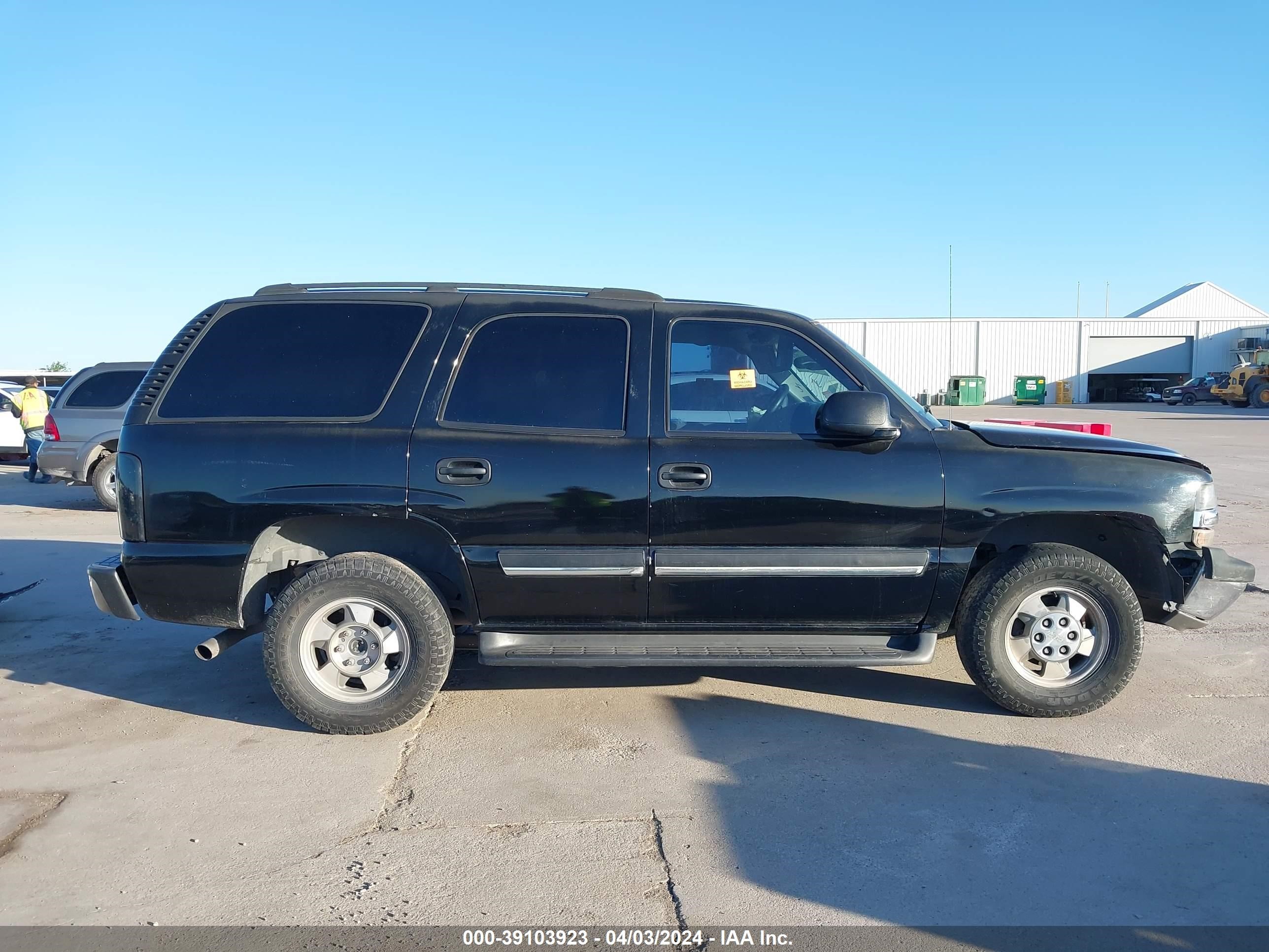 Photo 13 VIN: 1GNEC13V04R311088 - CHEVROLET TAHOE 