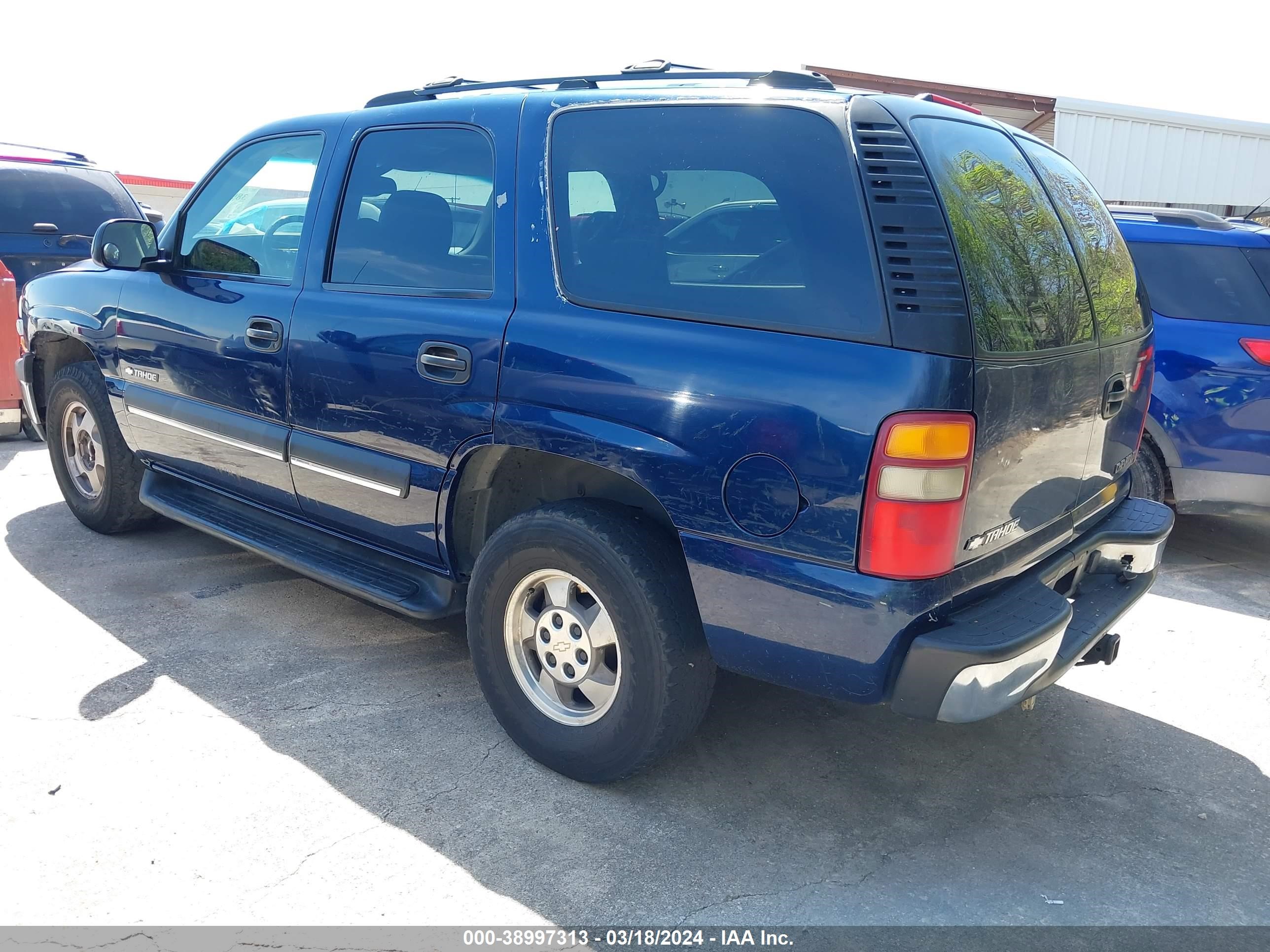 Photo 2 VIN: 1GNEC13V13R157828 - CHEVROLET TAHOE 