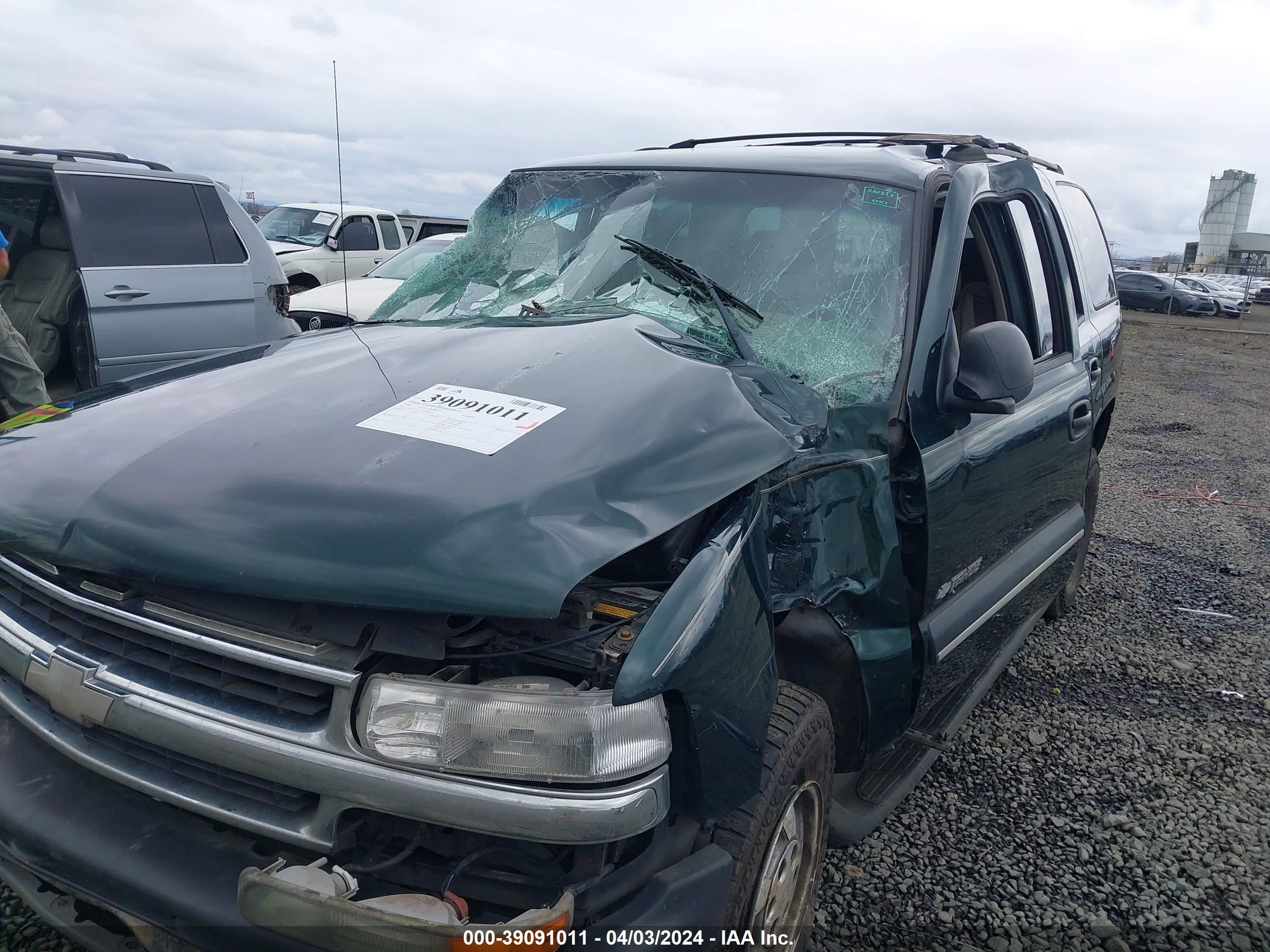 Photo 5 VIN: 1GNEC13V23J329640 - CHEVROLET TAHOE 