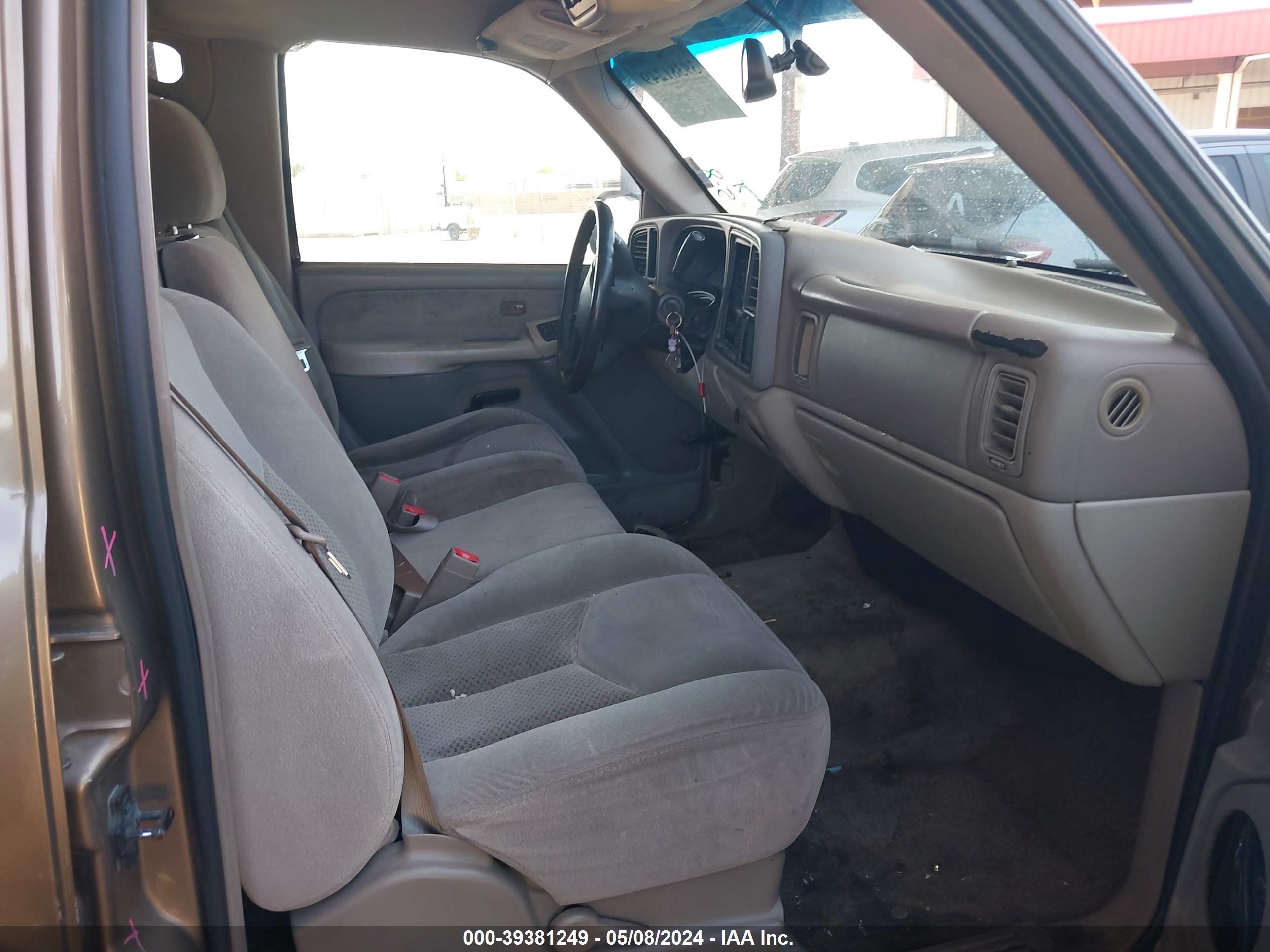 Photo 4 VIN: 1GNEC13V43R142076 - CHEVROLET TAHOE 