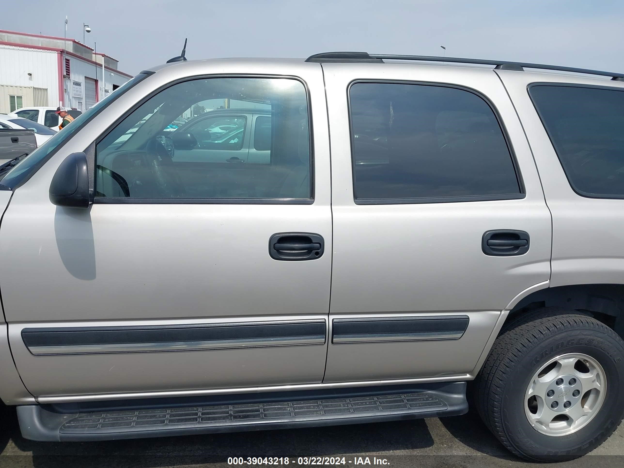 Photo 12 VIN: 1GNEC13V45R199784 - CHEVROLET TAHOE 